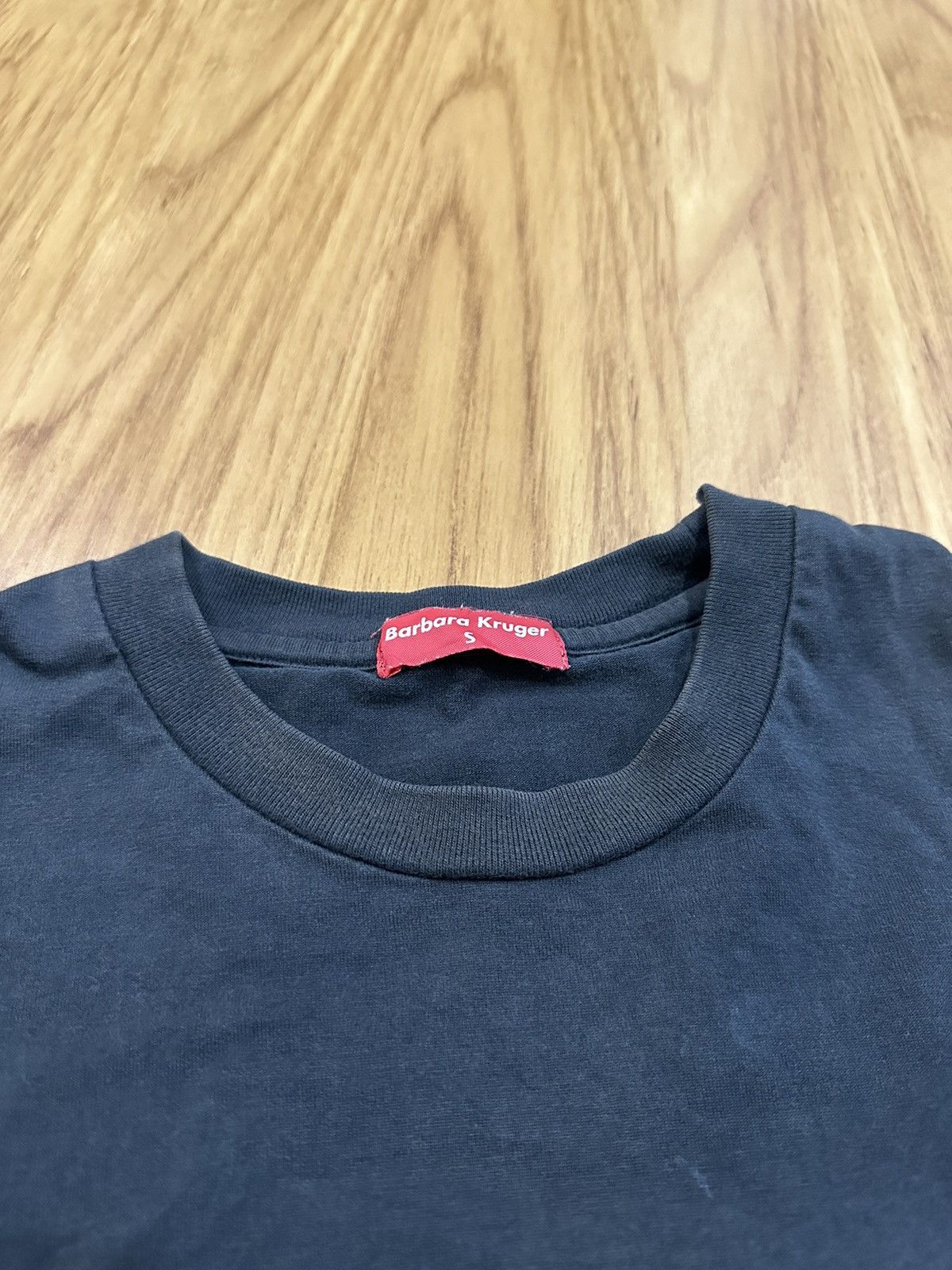 Barbara Kruger × Vintage Vintage Barbara Kruger Sun Faded Shirts Size US S / EU 44-46 / 1 - 6 Thumbnail