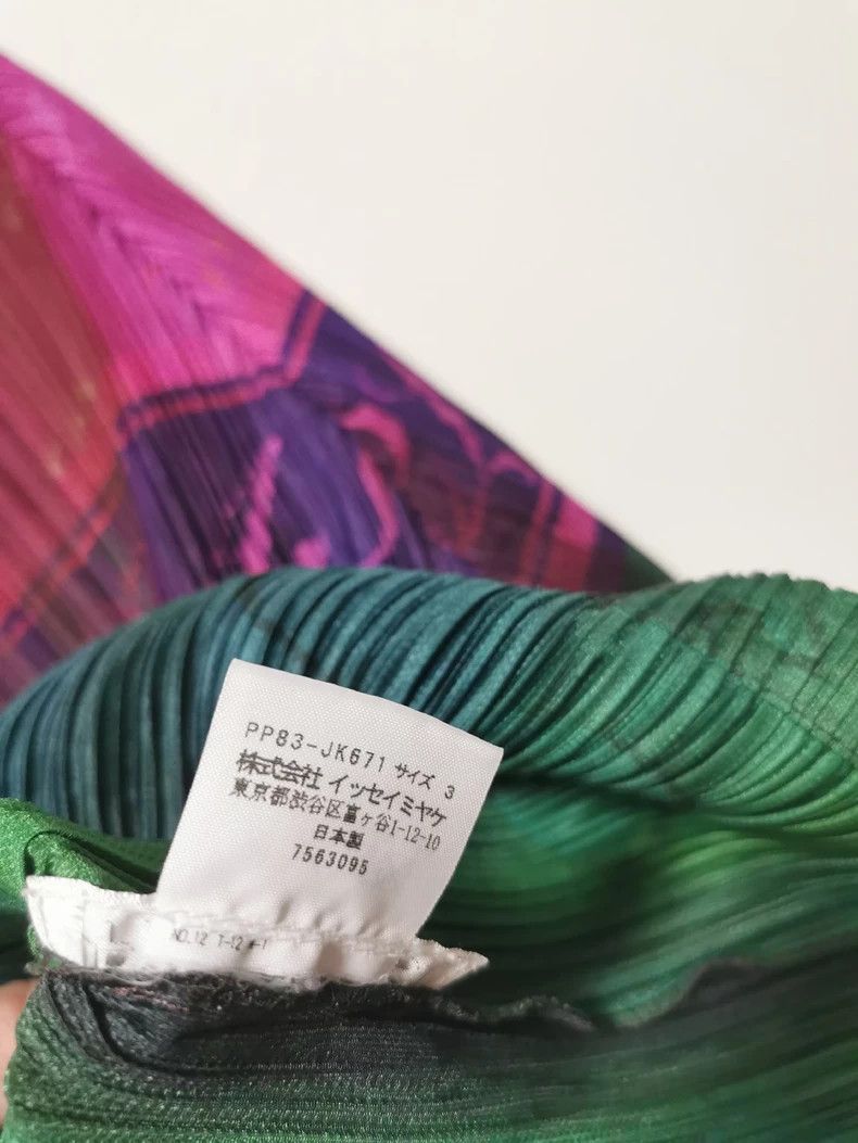 Issey Miyake Issey Miyake size:3 Red and green Meilun Minghong long-sle Size XS / US 0-2 / IT 36-38 - 4 Thumbnail