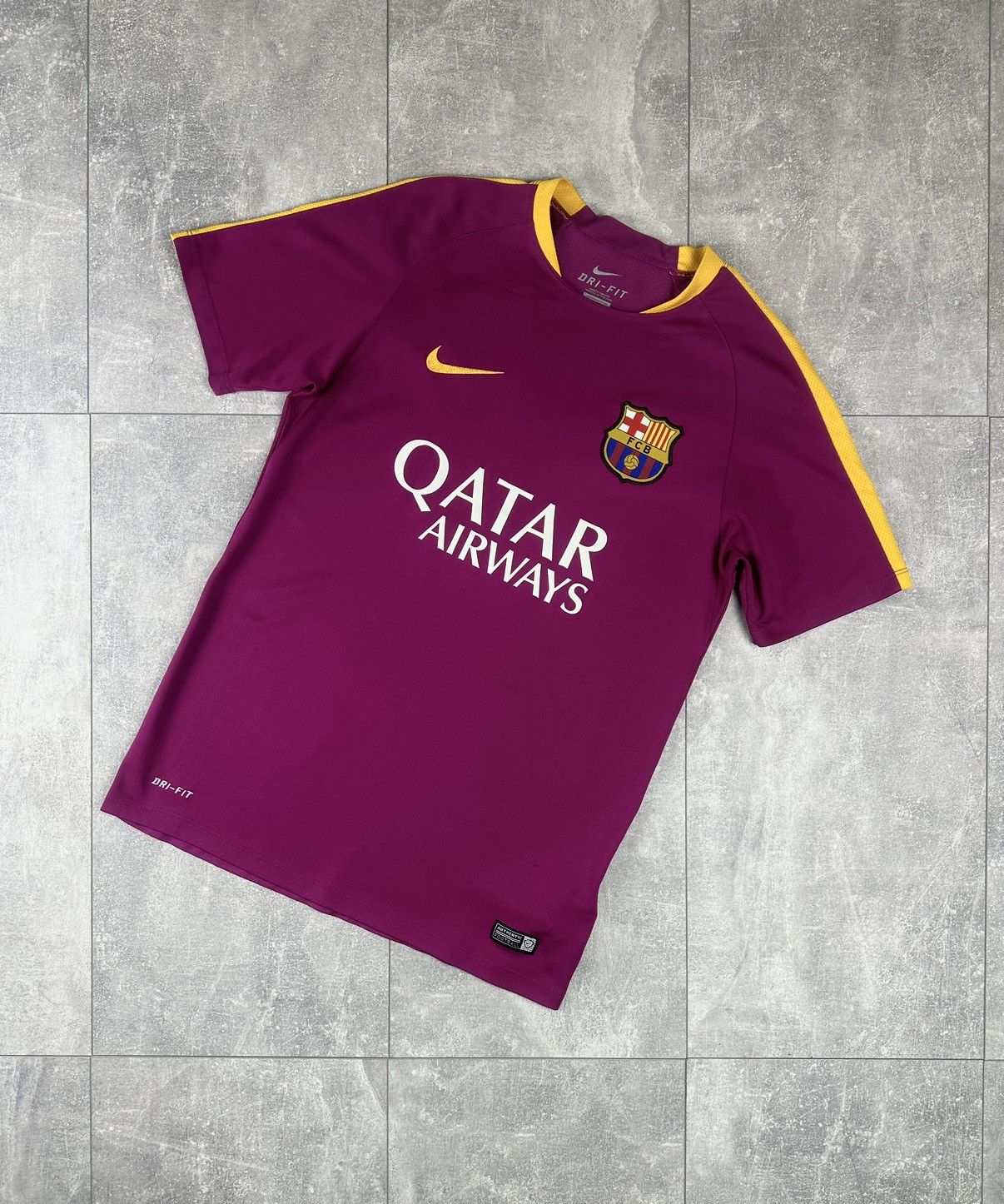 Nike Nike Barcelona FC 2015/16 Training Football Soccer Jersey Size US M / EU 48-50 / 2 - 1 Thumbnail