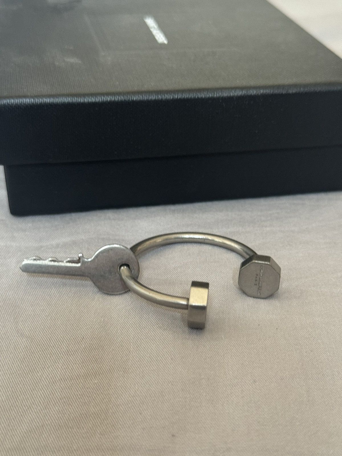 Saint Laurent Paris Silver Screw Keychain Size ONE SIZE - 2 Thumbnail