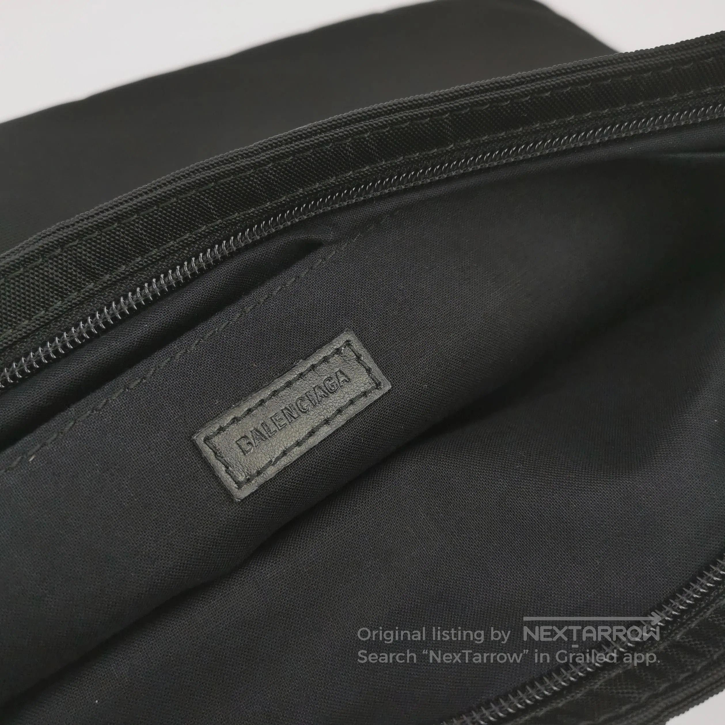 Balenciaga Balenciaga Nylon Solid Logo Zip Clutch. Size ONE SIZE - 9 Thumbnail