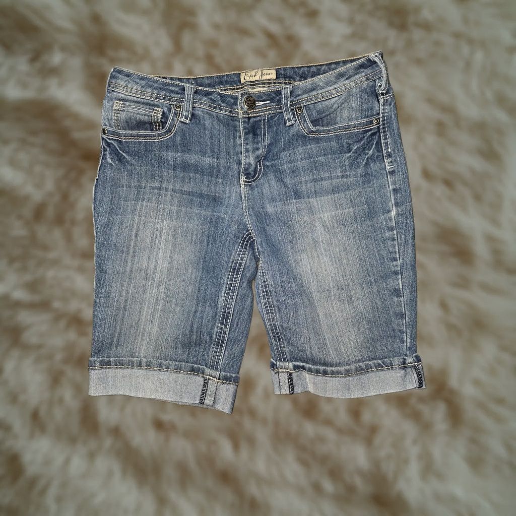 Vintage Earl Jean Bermuda Shorts Womens 6 Blue Cuffed Denim Embroidered Pockets Stretch Size 28" / US 6 / IT 42 - 1 Thumbnail