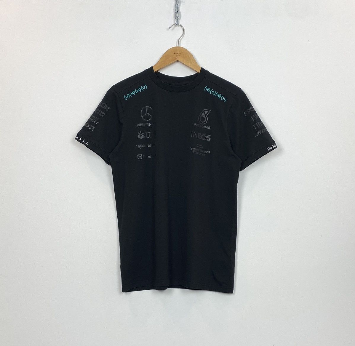 Mercedes-Benz Mercedes-Benz AMG Petronas Formula Uno Team T-shirt Black Size US S / EU 44-46 / 1 - 1 Thumbnail