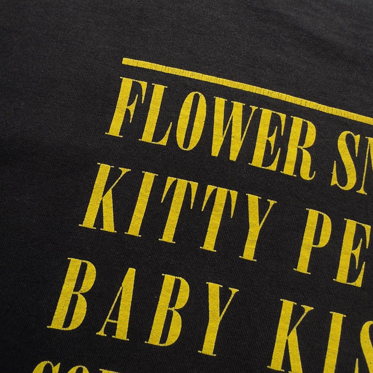 Band Tees VINTAGE NIRVANA COPYRIGHT 1992 SMILEY FACE 90’S Size US L / EU 52-54 / 3 - 23 Thumbnail