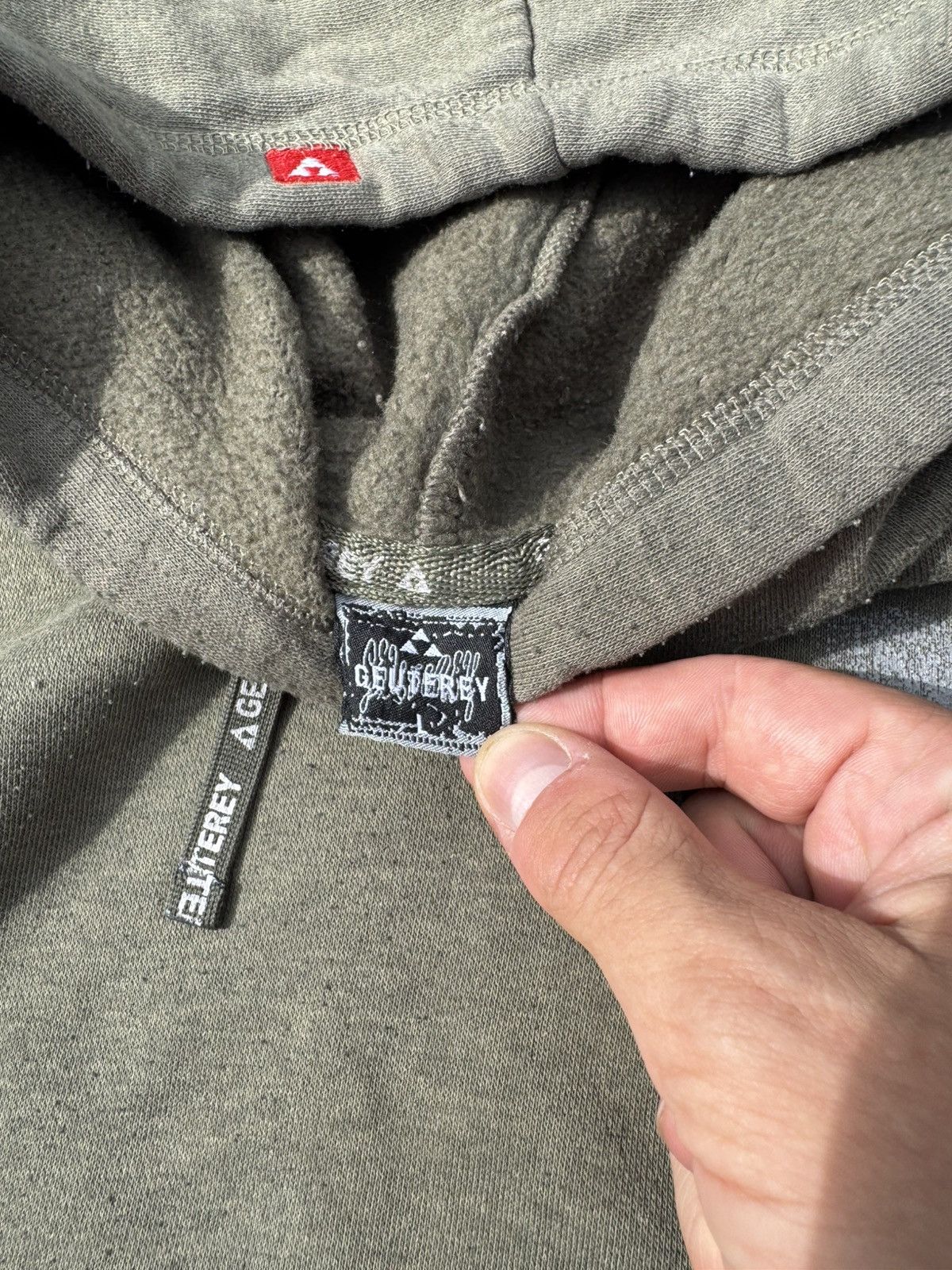 Vintage Vintage Geuterey Diesel Style Baggy Y2k Hoodie Size US L / EU 52-54 / 3 - 9 Thumbnail