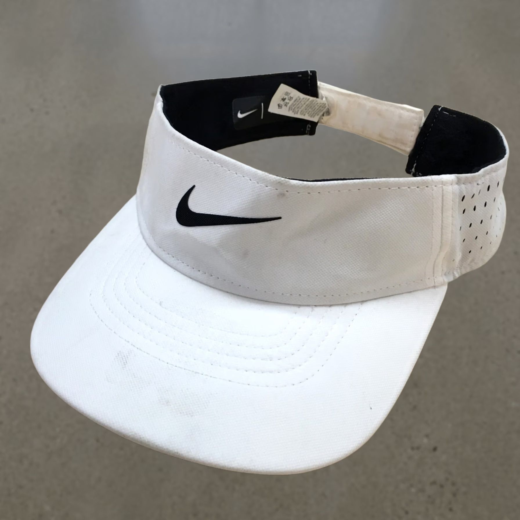 Nike Nike Visor Hat Mens White OS Dri Fit Adjustable Curved Brim Embroidered Logo Size ONE SIZE - 1 Thumbnail