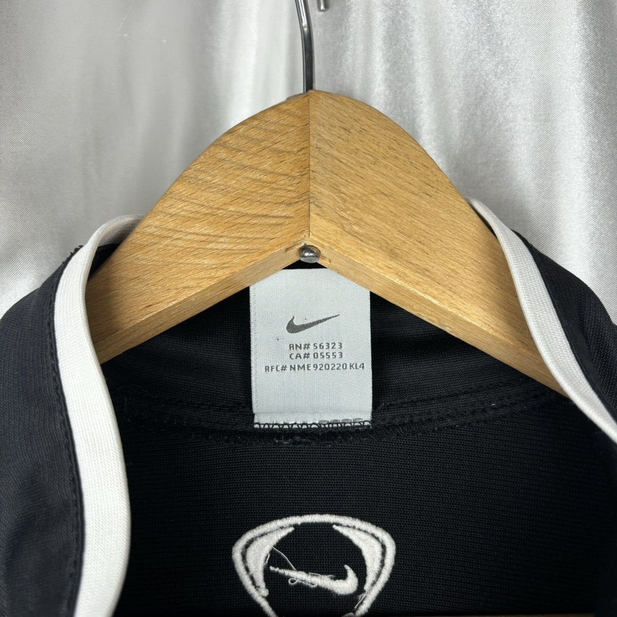 Nike vintage Nike zip sweatshirt with zipper black logo Size US L / EU 52-54 / 3 - 11 Thumbnail