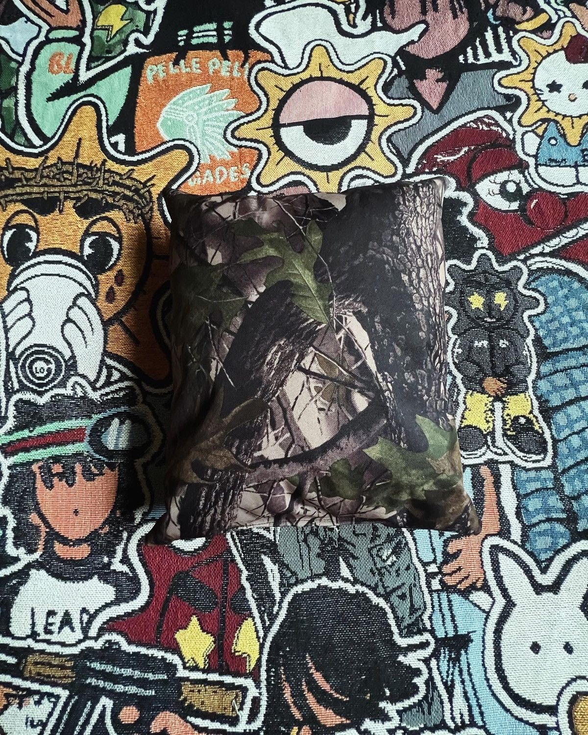 Japanese Brand × Sukamii 🪵Sukamii Camo Chomper Pillow🪵1/1 Size ONE SIZE - 2 Thumbnail