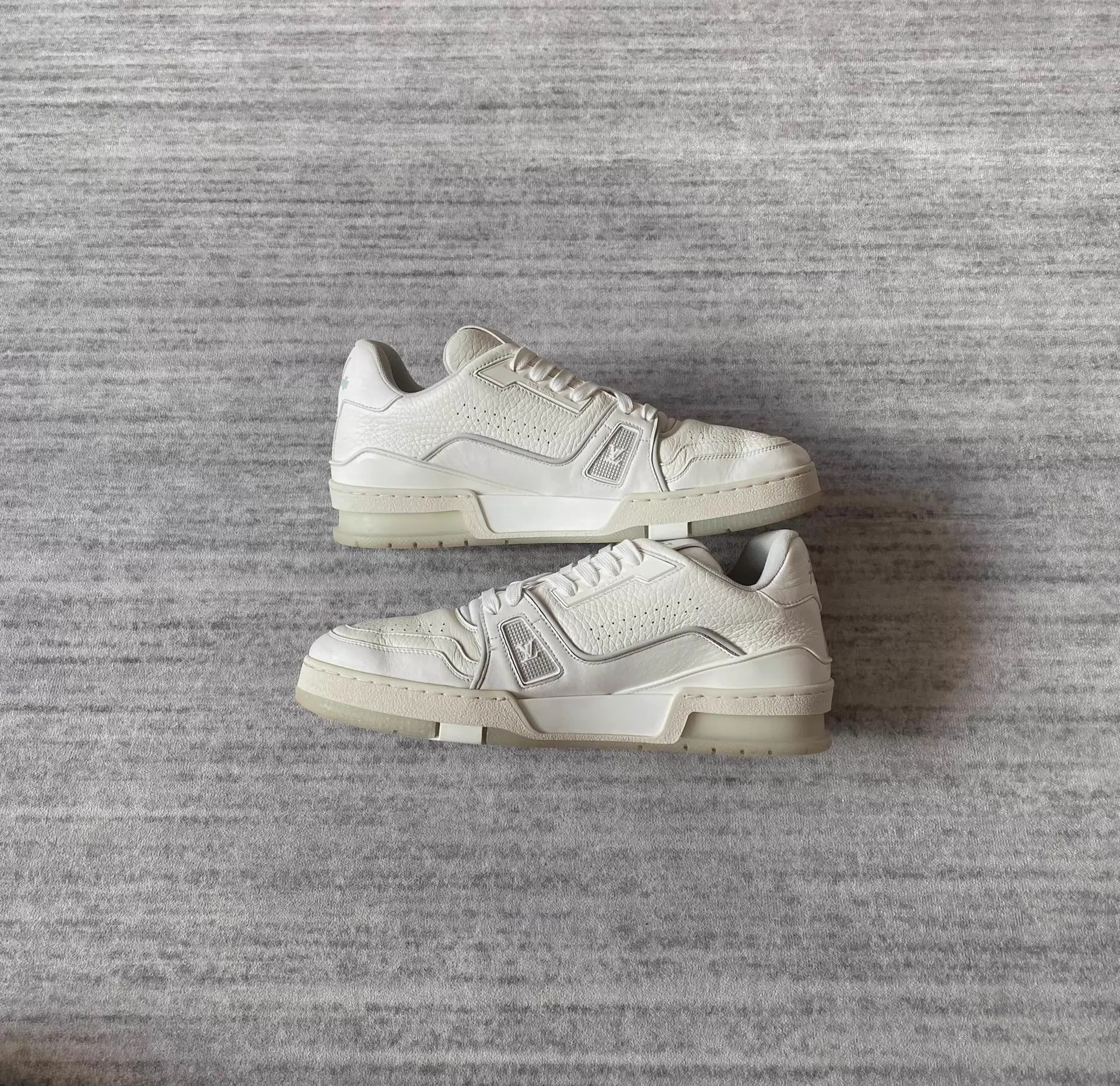 Louis Vuitton LV White Vintage Trainer Size UK6 (Nike 40-41) 3W Size US 7 / EU 40 - 4 Thumbnail