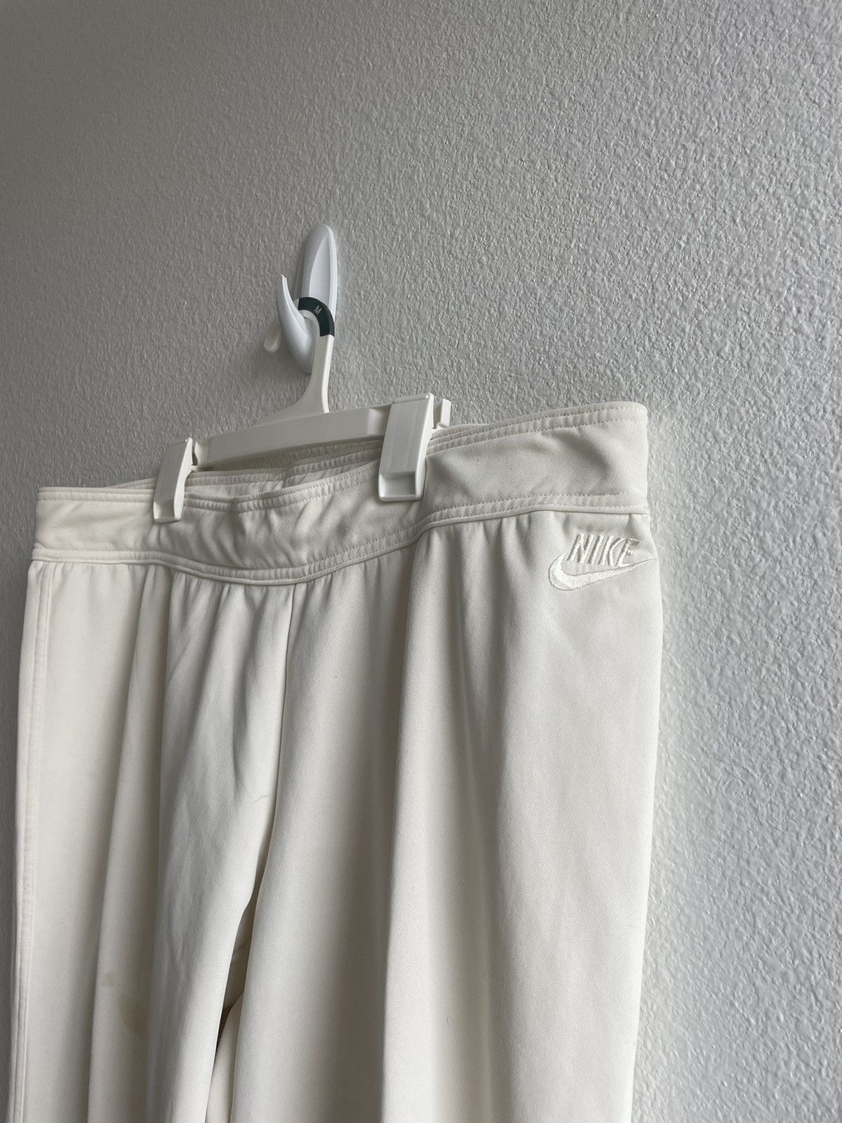 Nike × Vintage Vintage Cream White Nike Sweatpants Size US 36 / EU 52 - 2 Thumbnail