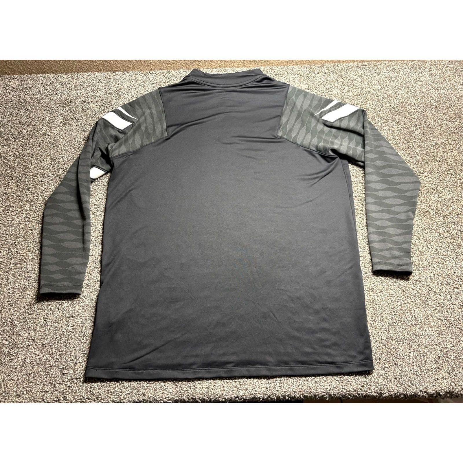 Nike Nike Sweatshirt 1/4 Zip Mens 2XL Training Soccer Long Sleeve Black CW5858 Size US XXL / EU 58 / 5 - 2 Thumbnail
