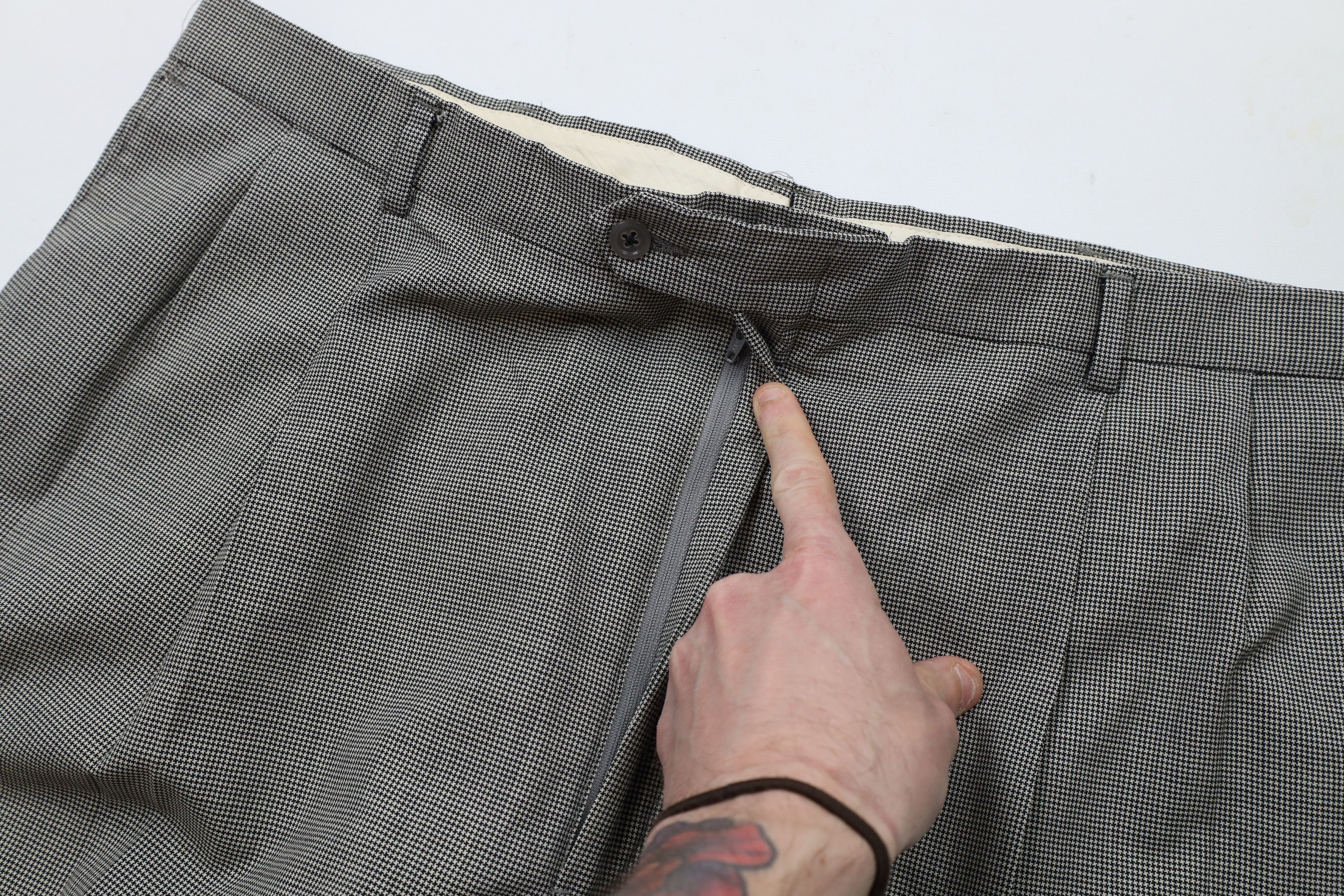 Vintage Vintage 90s Streetwear Houndstooth Wide Leg Chino Pants Size US 38 / EU 54 - 6 Thumbnail