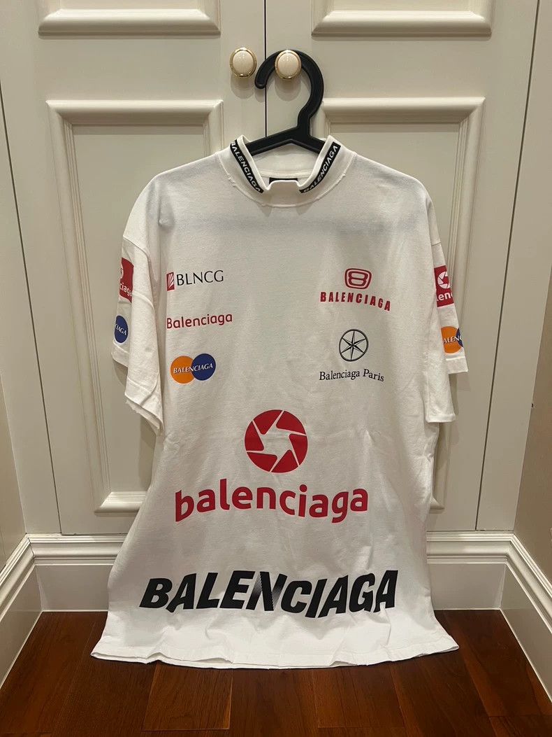 Balenciaga Balenciaga Long Short Sleeve T-shirt 2505-Nextarrow Size US S / EU 44-46 / 1 - 1 Thumbnail