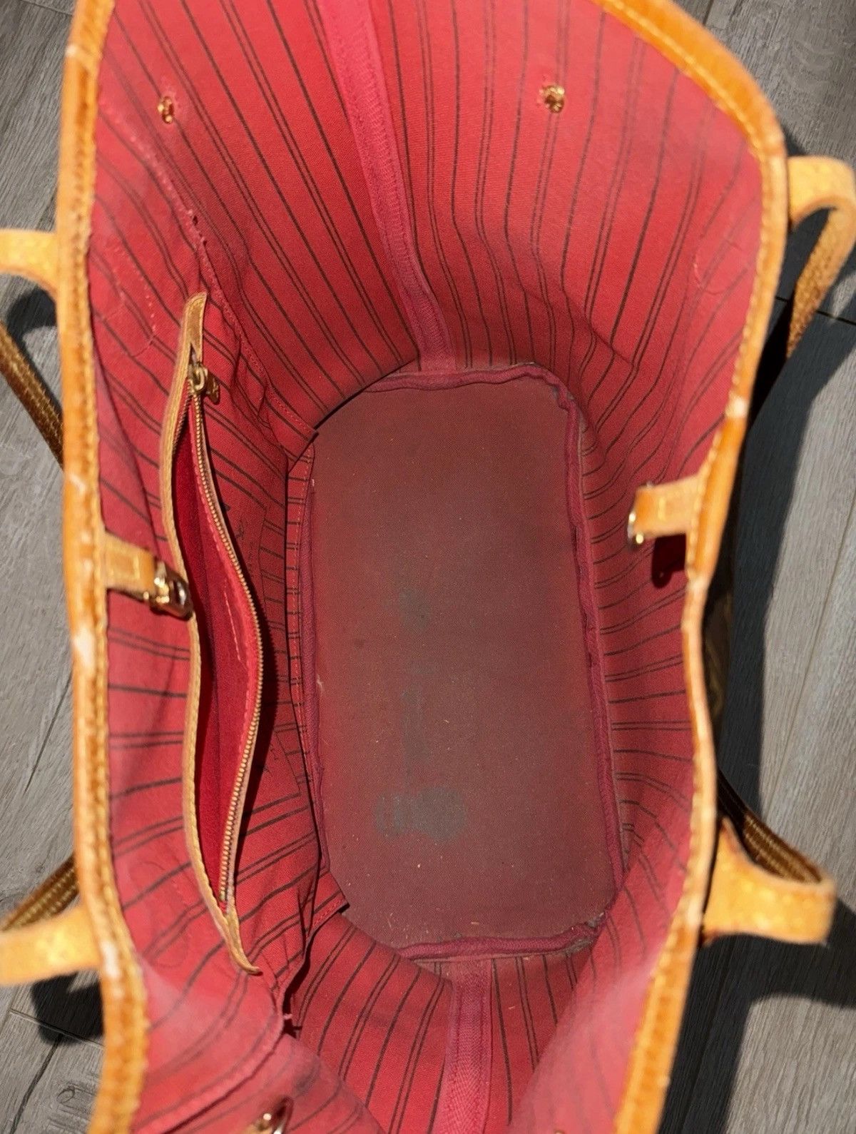 Louis Vuitton Louis Vuitton Monogram Purse Articles de Voyage Red Interior Size ONE SIZE - 11 Thumbnail