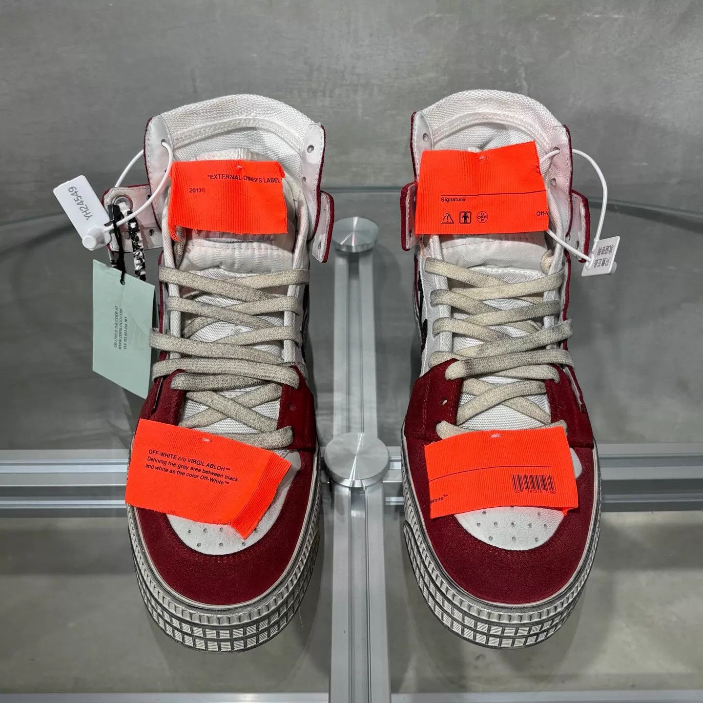 Off-White Off-White Red & White Distressed Sneakers EU 42 Size US 9 / EU 42 - 1 Thumbnail