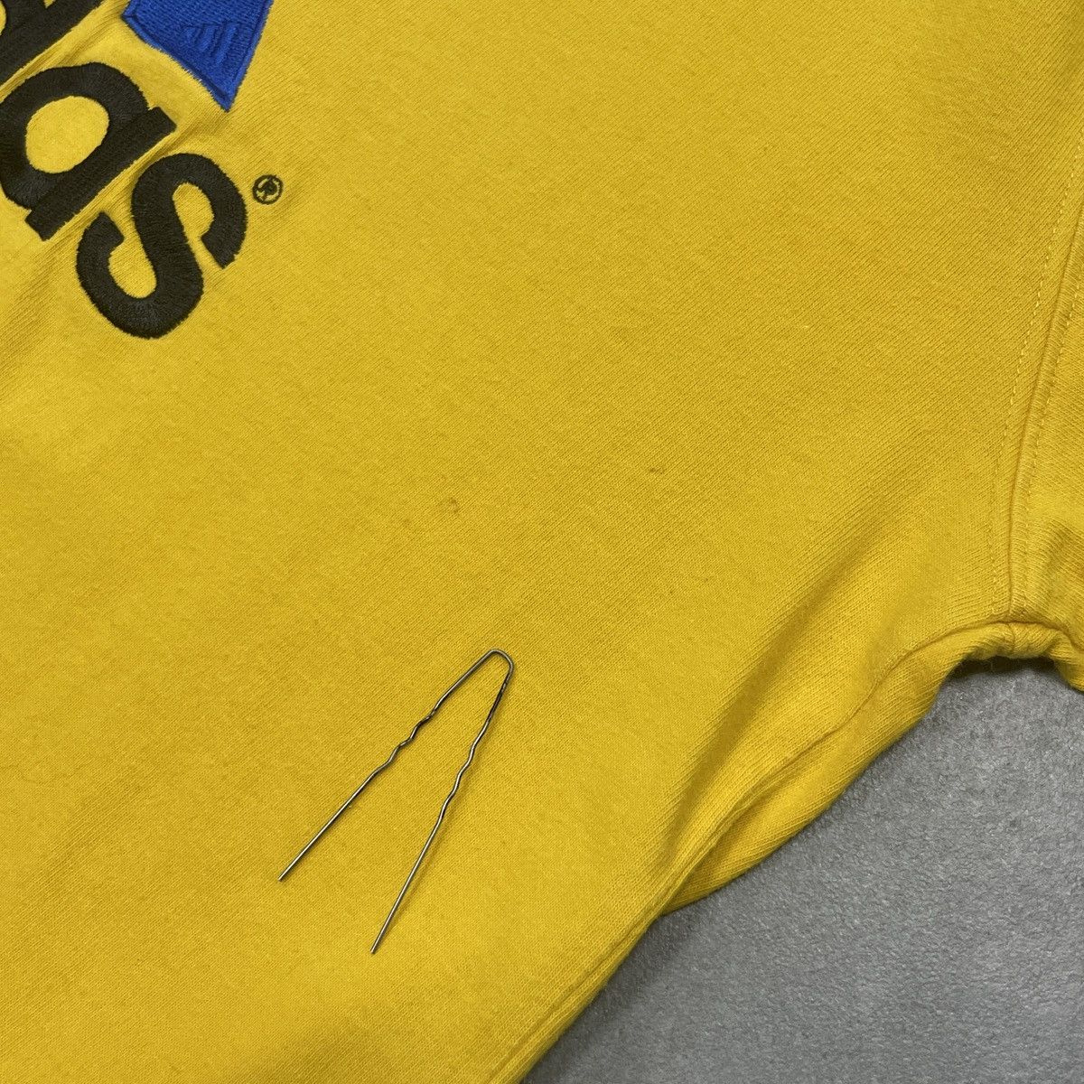 Adidas × Vintage Vintage Adidas Embroidered Logo T-Shirt Size S Size US S / EU 44-46 / 1 - 7 Thumbnail