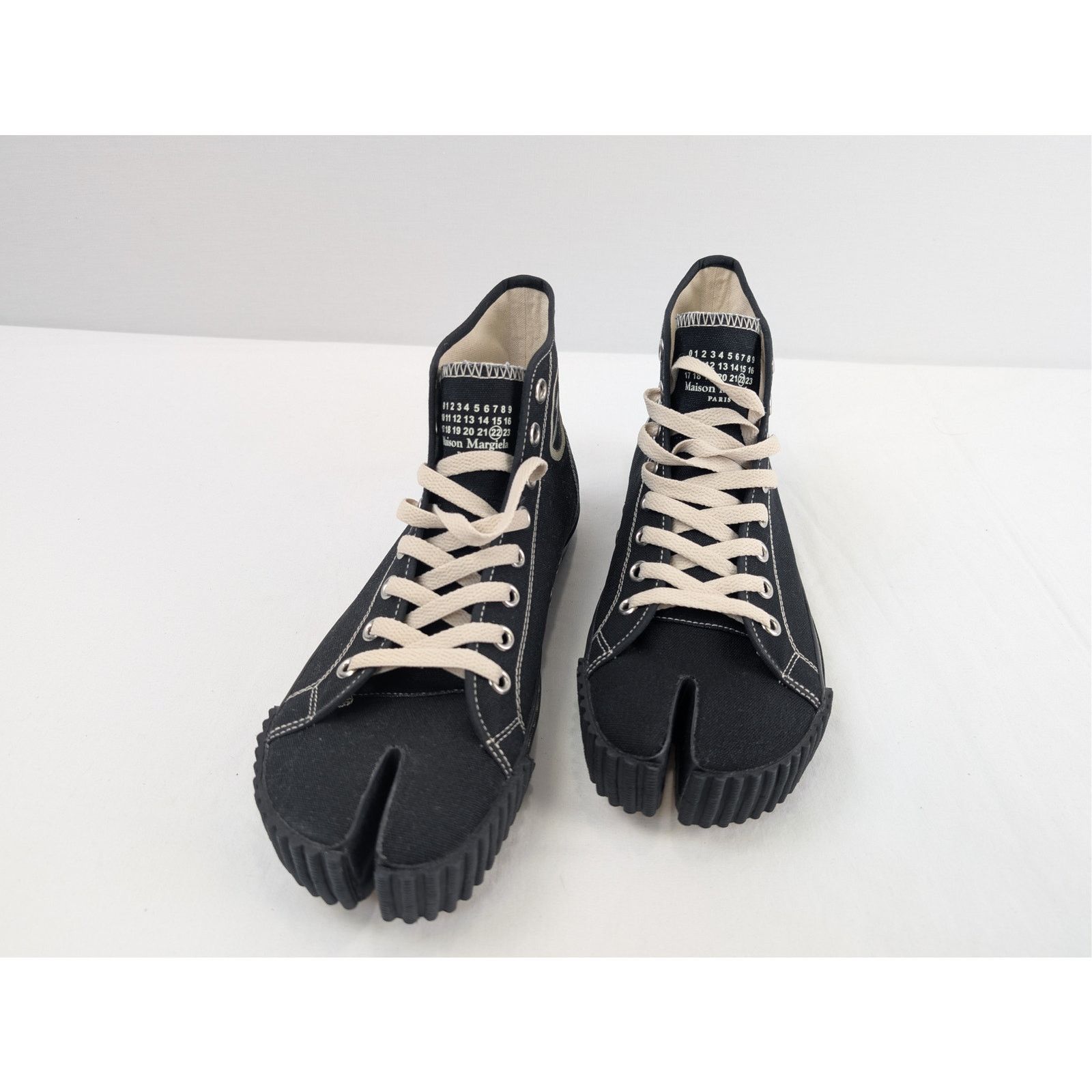 Maison Margiela o1rshd1 Q:2 / Tabi High Top Sneakers in Black/Beige Size US 10.5 / EU 43-44 - 8 Thumbnail