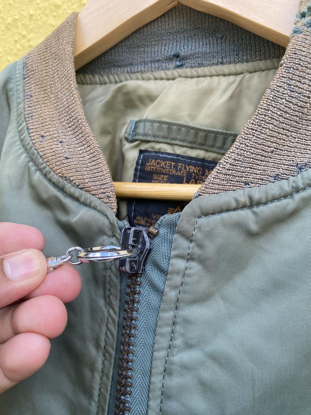 Alpha Industries Vintage MA-1 Alpha industries flying bomber jacket Size US L / EU 52-54 / 3 - 16 Thumbnail