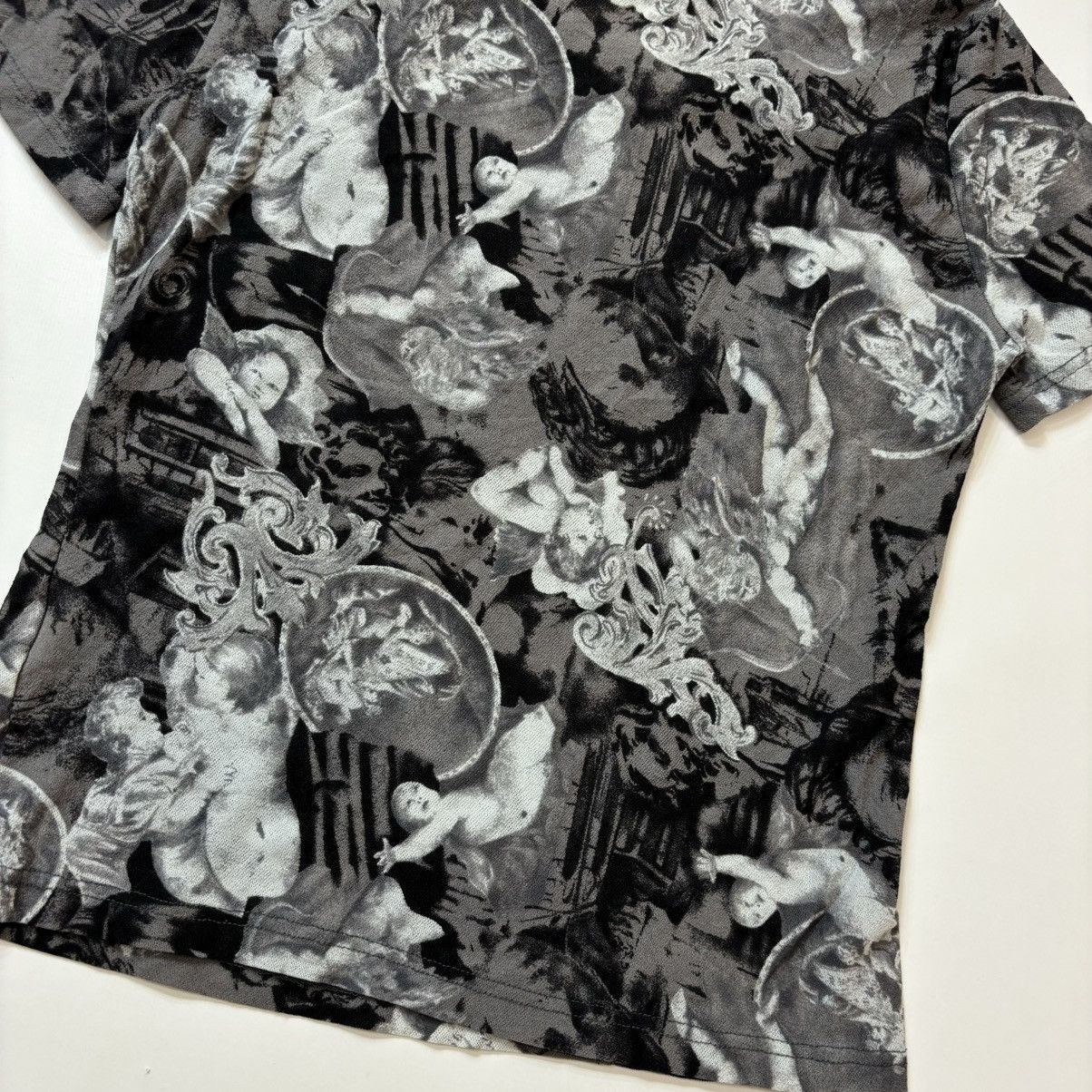 Vintage PRINTED VINTAGE MESH TEE T-SHIRT ANGELS 2000s Size ONE SIZE - 8 Thumbnail