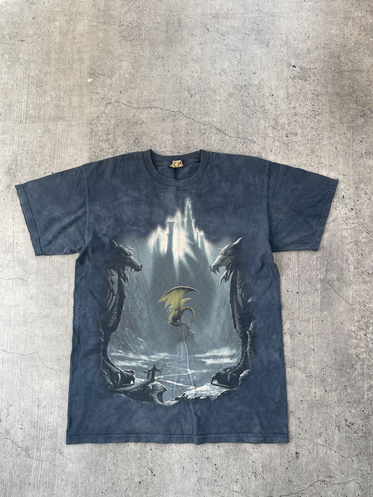 The Mountain × Vintage Vintage Y2K 2002 The Mountain Dragon Revelation t shirt Size US M / EU 48-50 / 2 - 1 Thumbnail