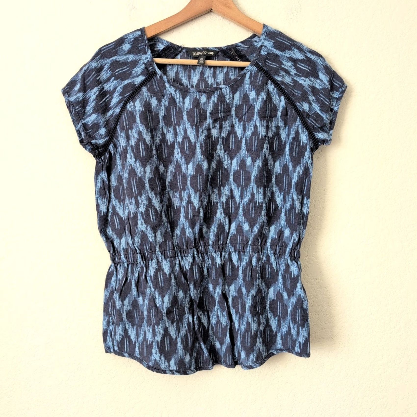 Toad&Co TOAD&CO Hillrose Tee Tunic Blue Ikat Print Drawstring Short Sleeve XS Tunic Women Geometric Crochet Lightweight Breathable Spring Summer Size 26" / US 2 / IT 38 - 6 Thumbnail