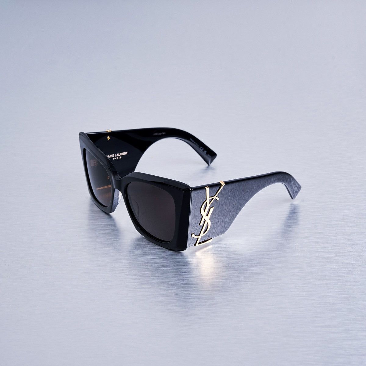 Yves Saint Laurent SAINT LAURENT SL M119 BLAZE 001 SUNGLASSES Size ONE SIZE - 1 Thumbnail