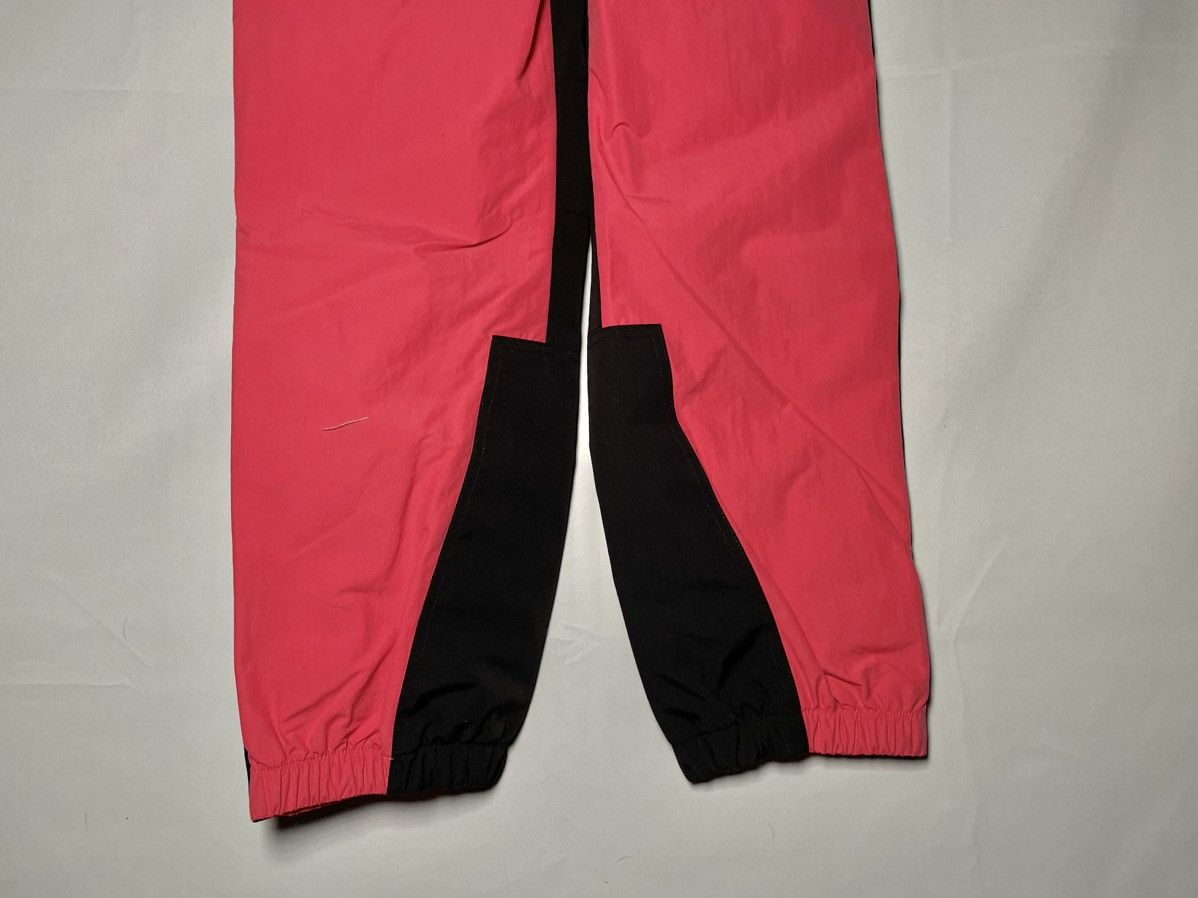 Gucci × The North Face Gucci x The North Face Nylon Pants Size 25" / US 0 / IT 36 - 10 Thumbnail