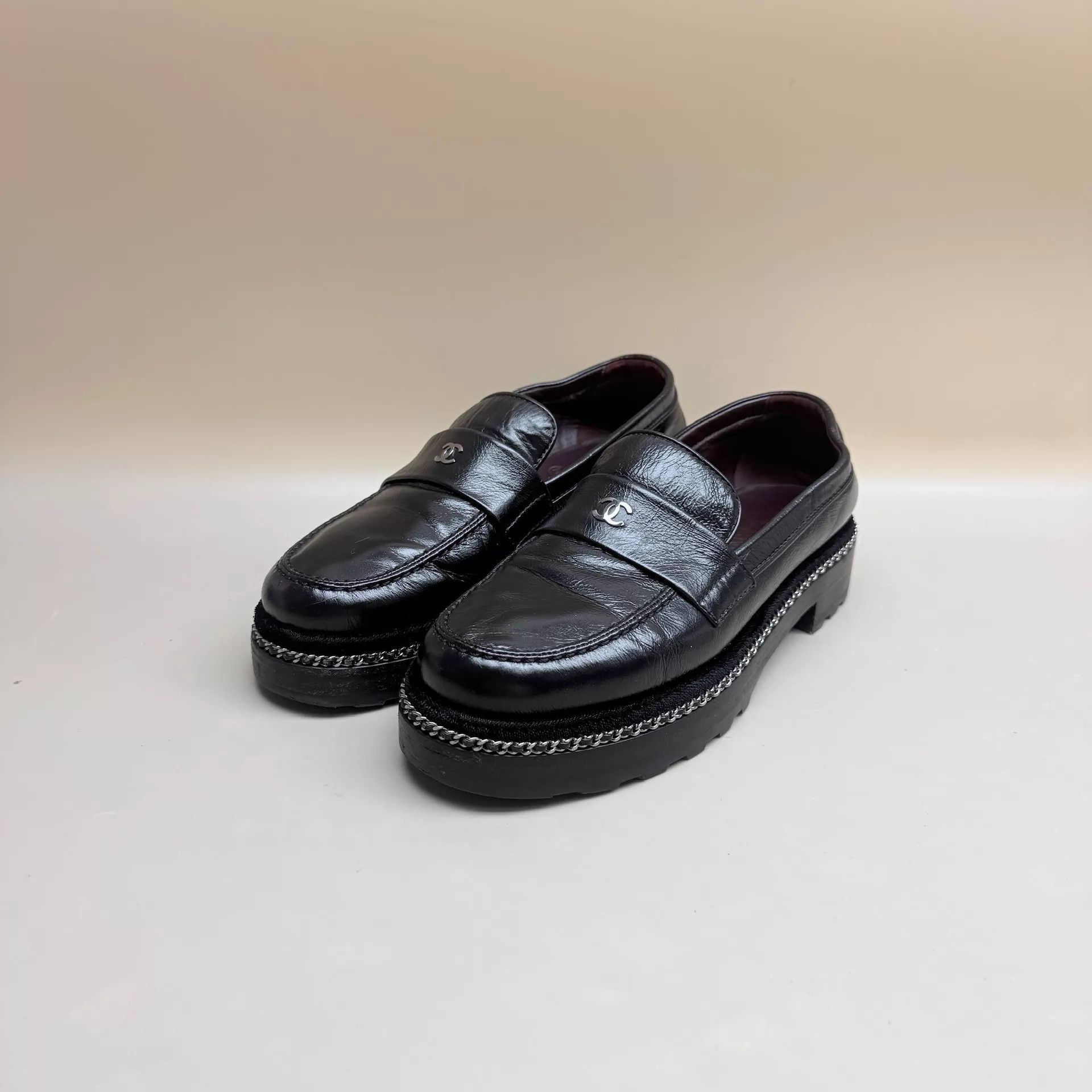 Chanel CHANEL Black Silver CC Chain Loafer 95 New 36.5 Size US 6 / IT 36 - 1 Thumbnail