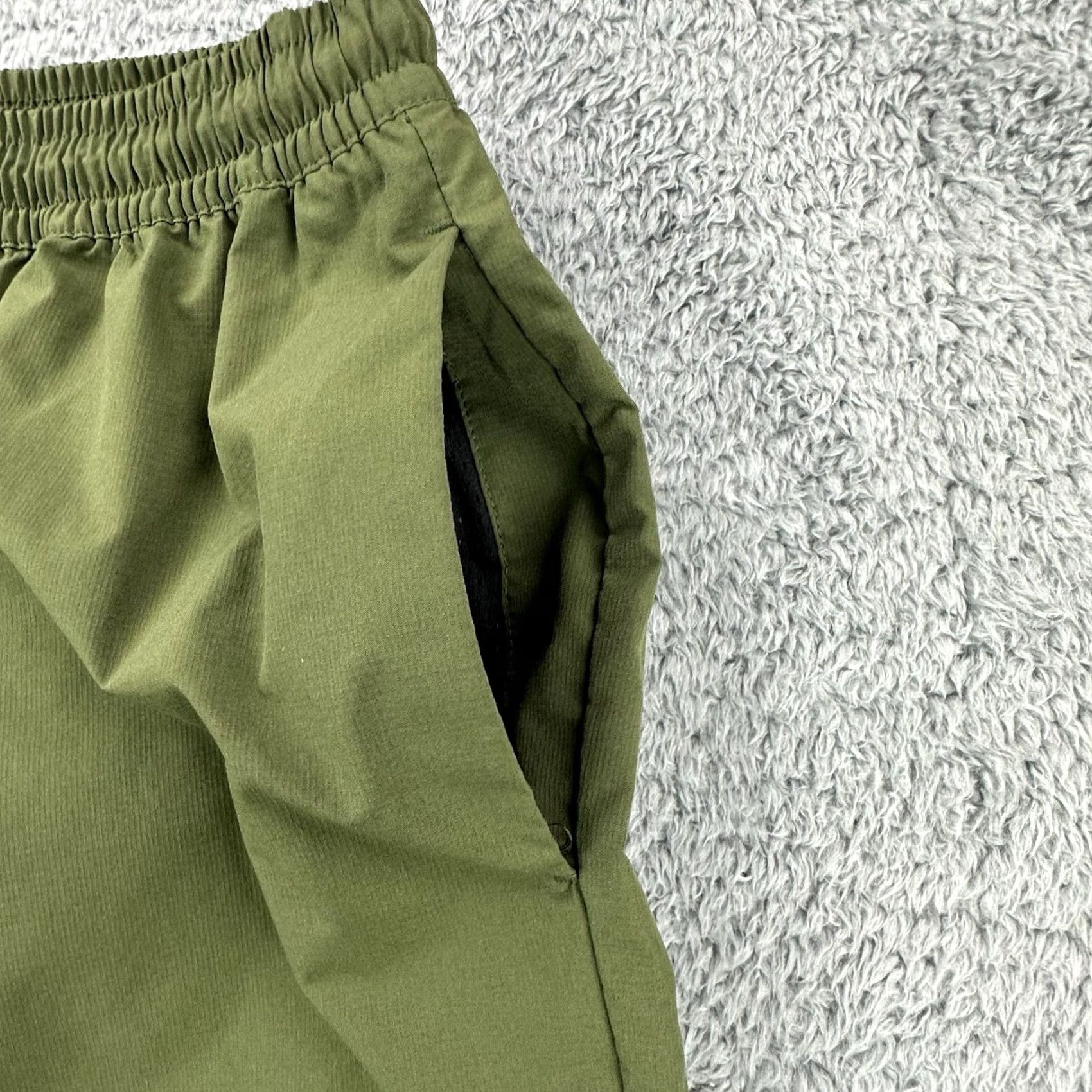 Feature Shorts Men 1XL Green Drawstring Streetwear Spellout Unlined, Men's (Size 36) — image 3 of 6