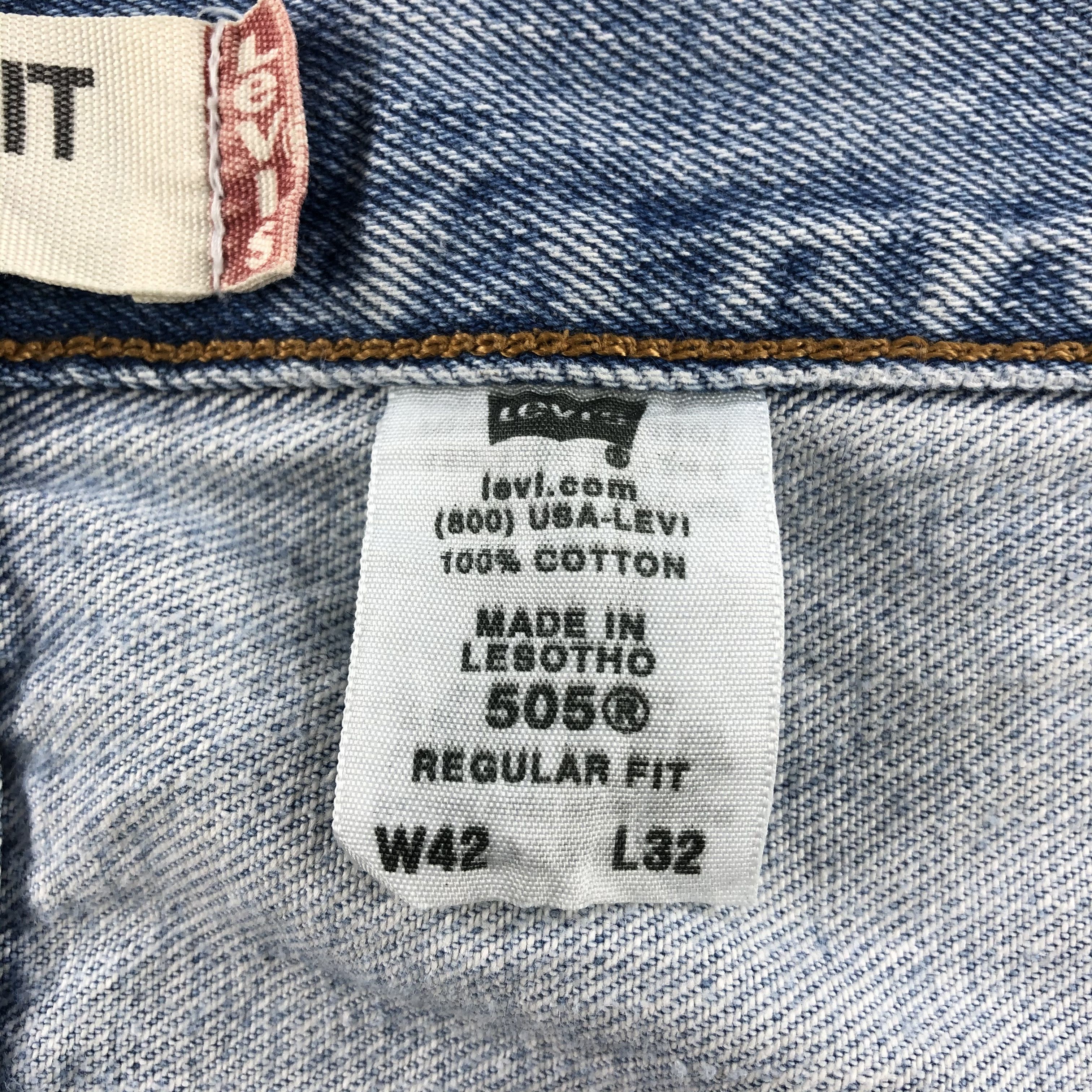 Levi's Vintage Light Wash Levis 505 Jeans- J1316 Size US 42 / EU 58 - 9 Thumbnail
