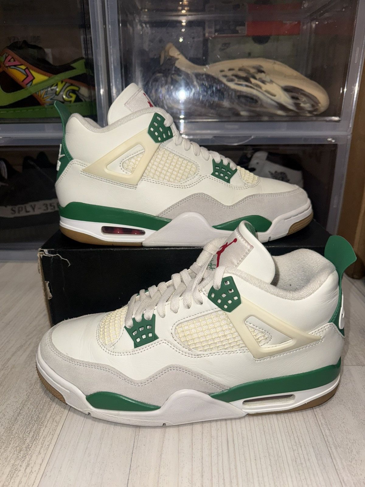 Nike SB Air Jordan 4 Retro SB Pine Green Size US 9.5 / EU 42-43 - 2 Thumbnail