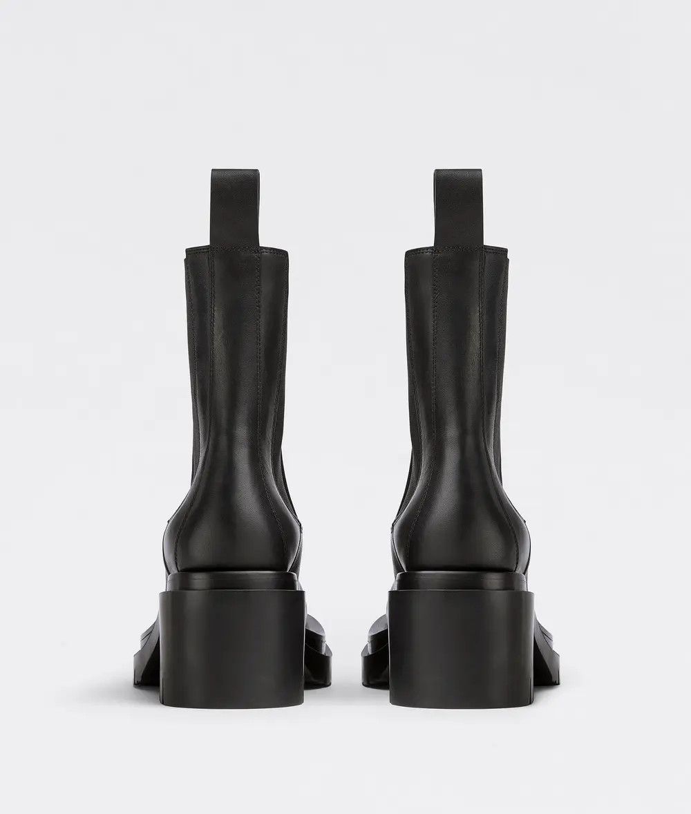 Bottega Veneta o1s1rm0126 Lug Chelsea Boots in Black Size US 9 / IT 39 - 3 Thumbnail