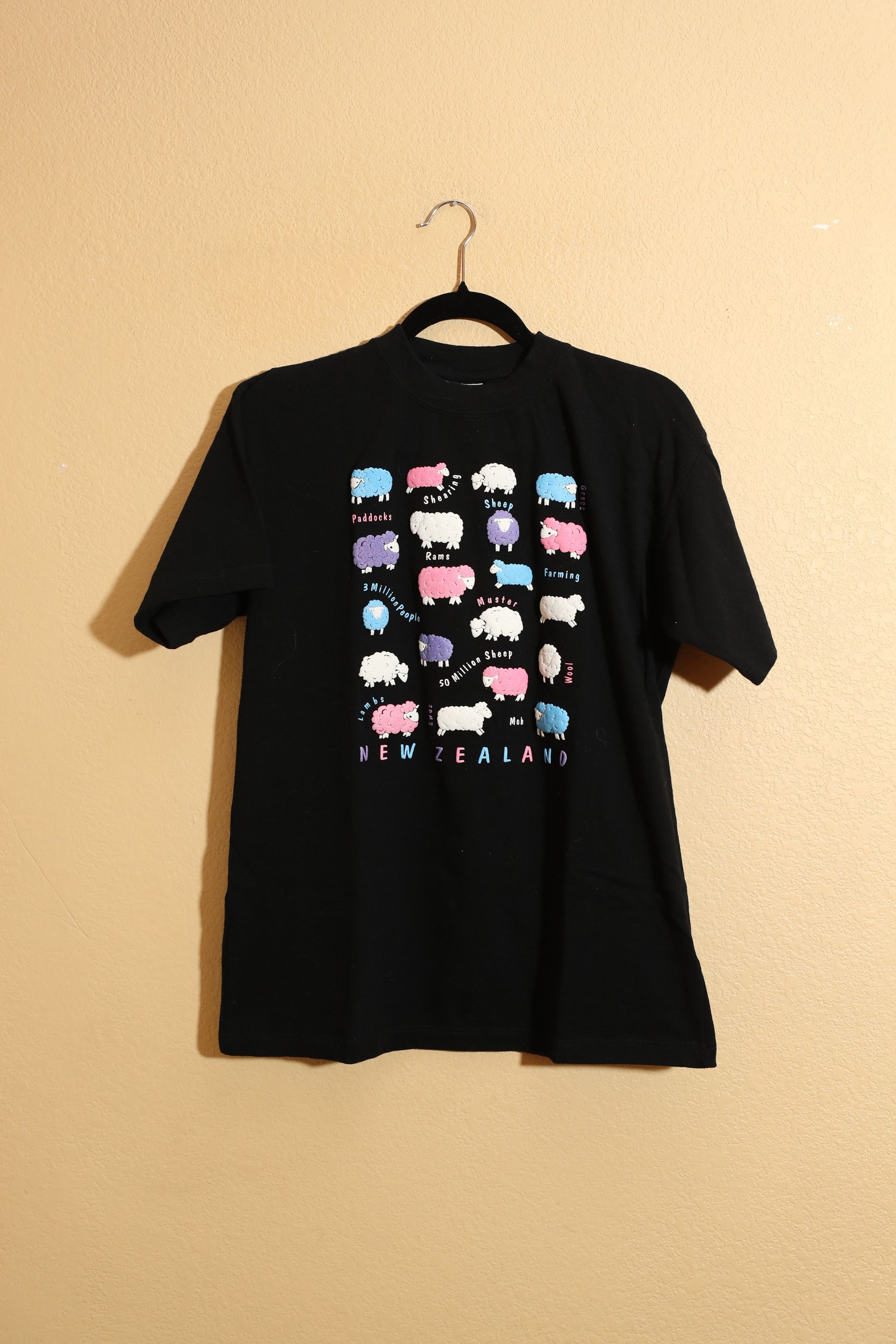 Vintage Vintage New Zealand Sheep Tee (M) Size US M / EU 48-50 / 2 - 1 Thumbnail