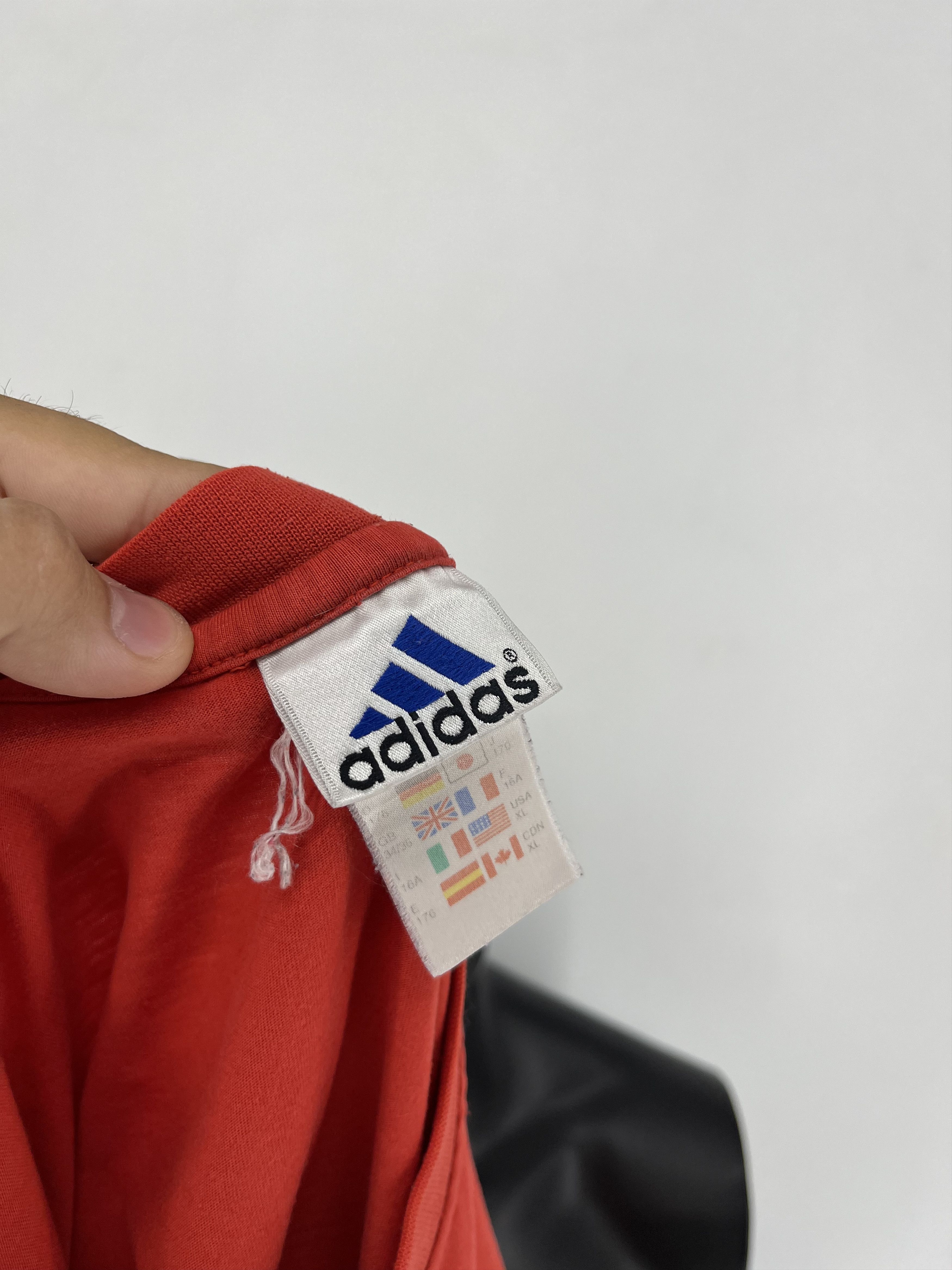 Adidas Vintage Y2K Adidas T-Shirt Big Logo Size US XL / EU 56 / 4 - 9 Thumbnail