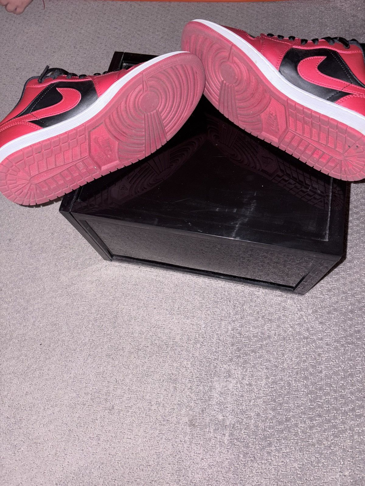 Jordan Brand Air Jordan 1 Low Reverse Bred Size US 10 / EU 43 - 5 Thumbnail
