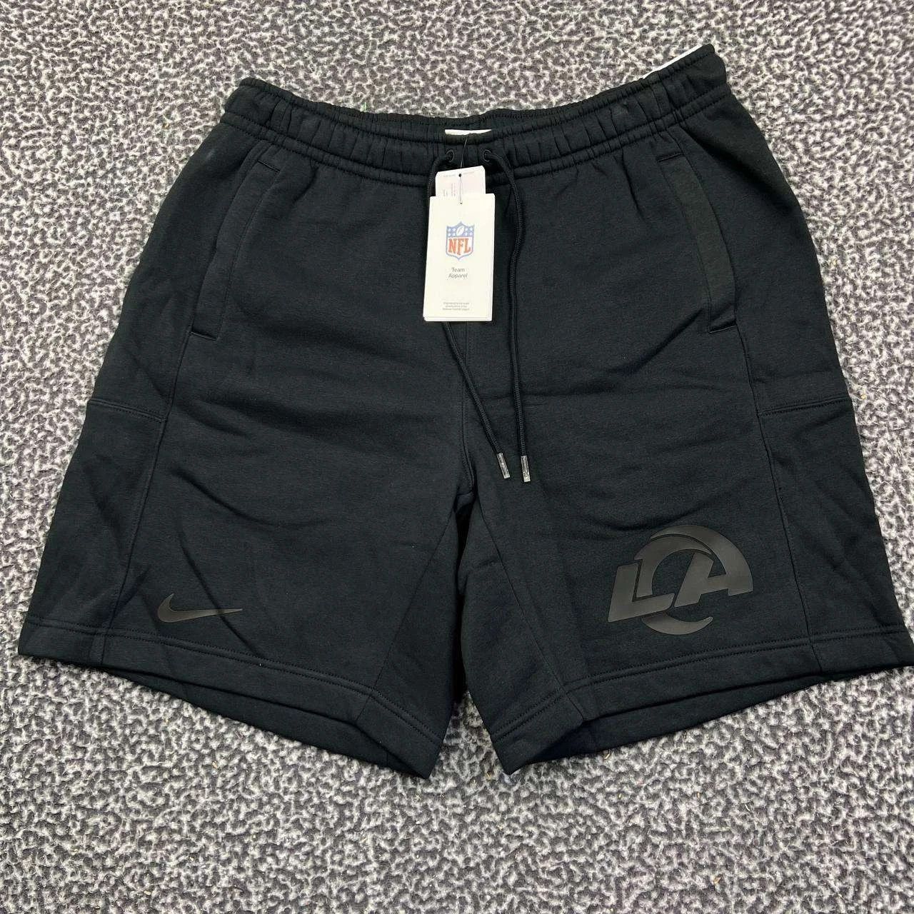 Nike Nike Athletic Shorts L Los Angeles LA Rams Standard Fit 34 Size US 34 / EU 50 - 1 Thumbnail