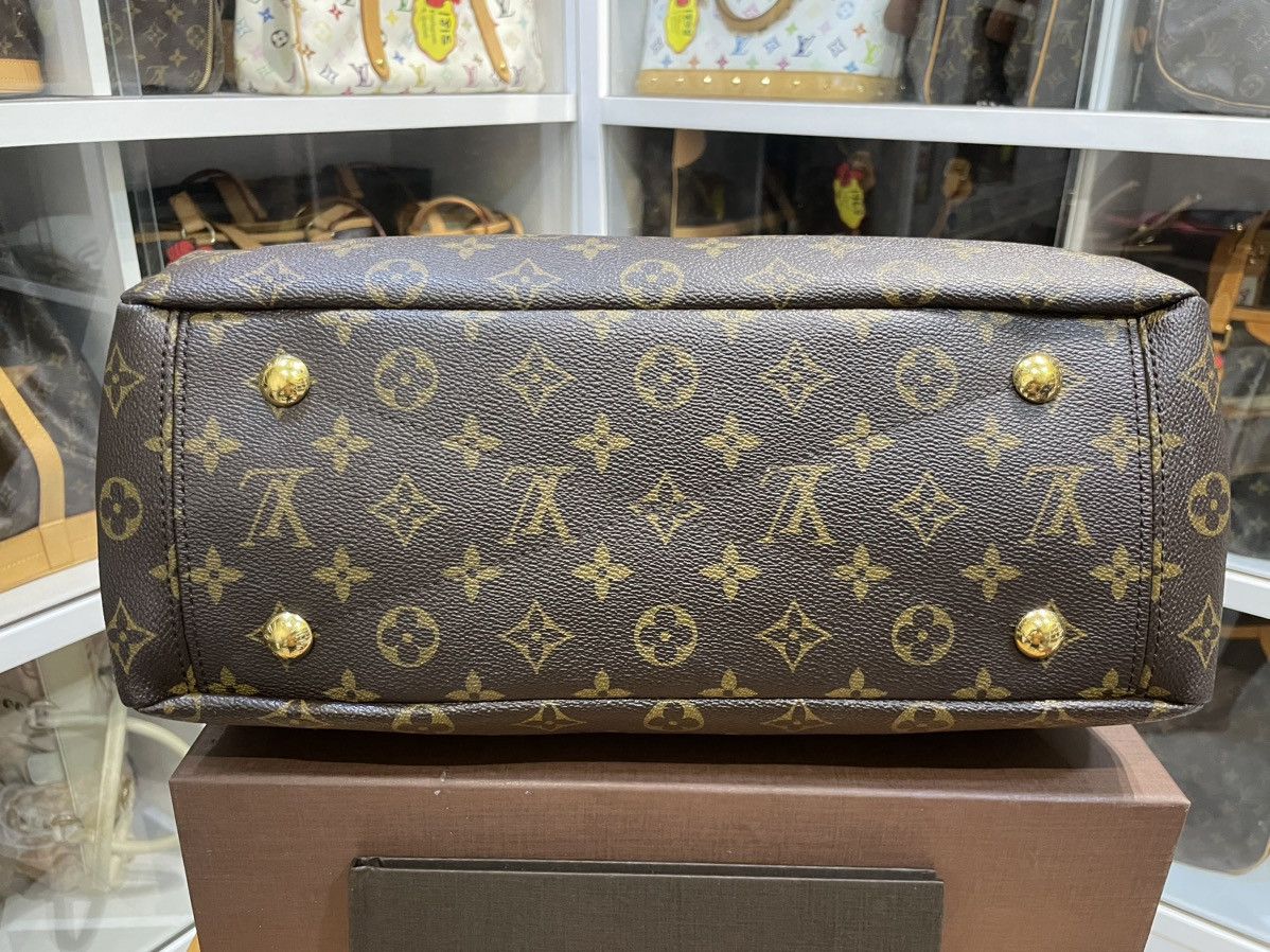 Louis Vuitton AUTHENTIC LOUIS VUITTON MONOGRAM PALLAS MM HANDBAG Size ONE SIZE - 12 Thumbnail