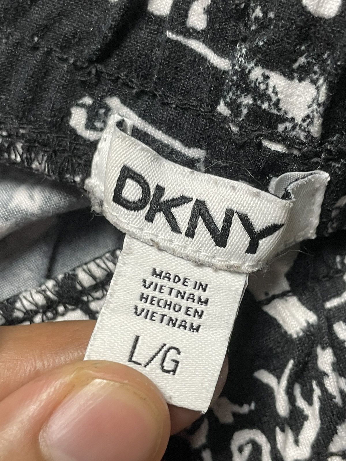 DKNY × Japanese Brand × Vintage DKNY Spell Out Printed Pajama Pants (112) Size US 32 / EU 48 - 7 Thumbnail