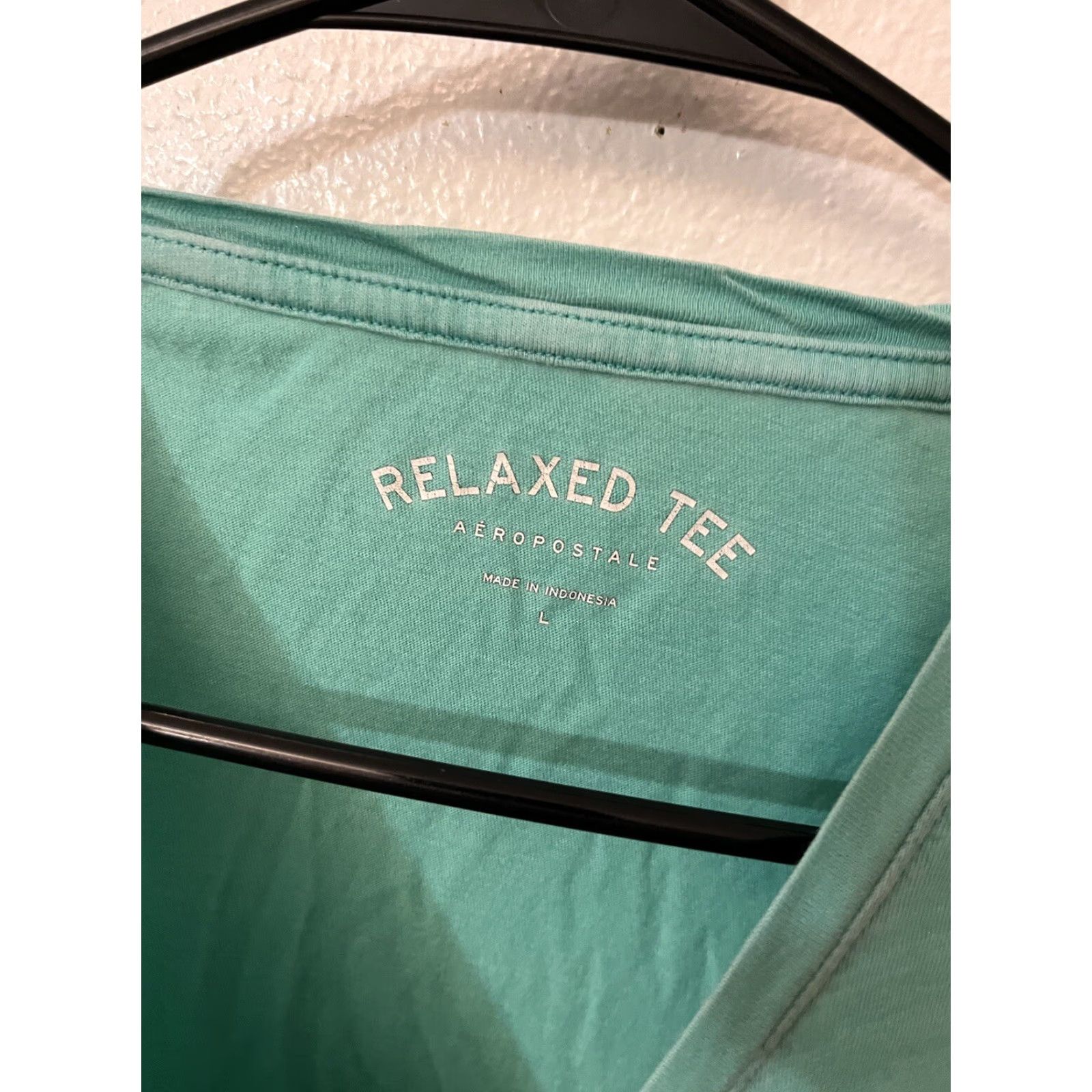 Aeropostale Aeropostale Women's Relaxed Fit Solid Green T-Shirt Size L Casual Short Sleeve Scoop Neck Size L / US 10 / IT 46 - 3 Thumbnail