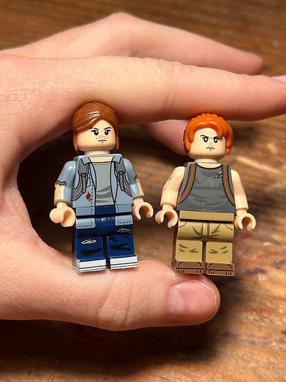 LEGO the last of us 2 minifigure matching keychain ellie Abby Size ONE SIZE - 8 Thumbnail