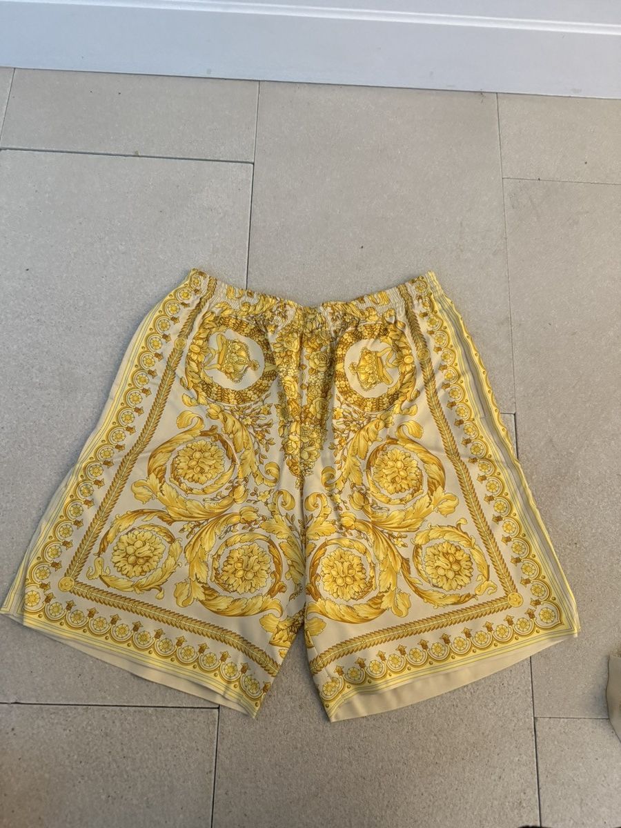 Versace Versace gold print shorts Size US 32 / EU 48 - 3 Thumbnail
