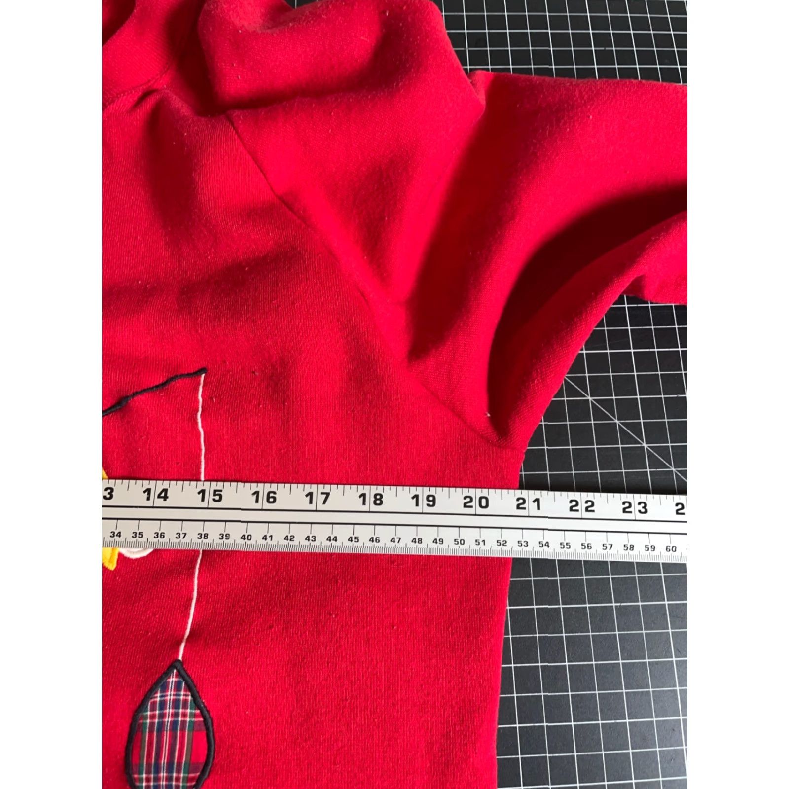 Jerzees VINTAGE Jerzees Sweatshirt Raglan Sleeve Red 90s Fisherman Applique XL Womens Size XL / US 12-14 / IT 48-50 - 7 Thumbnail