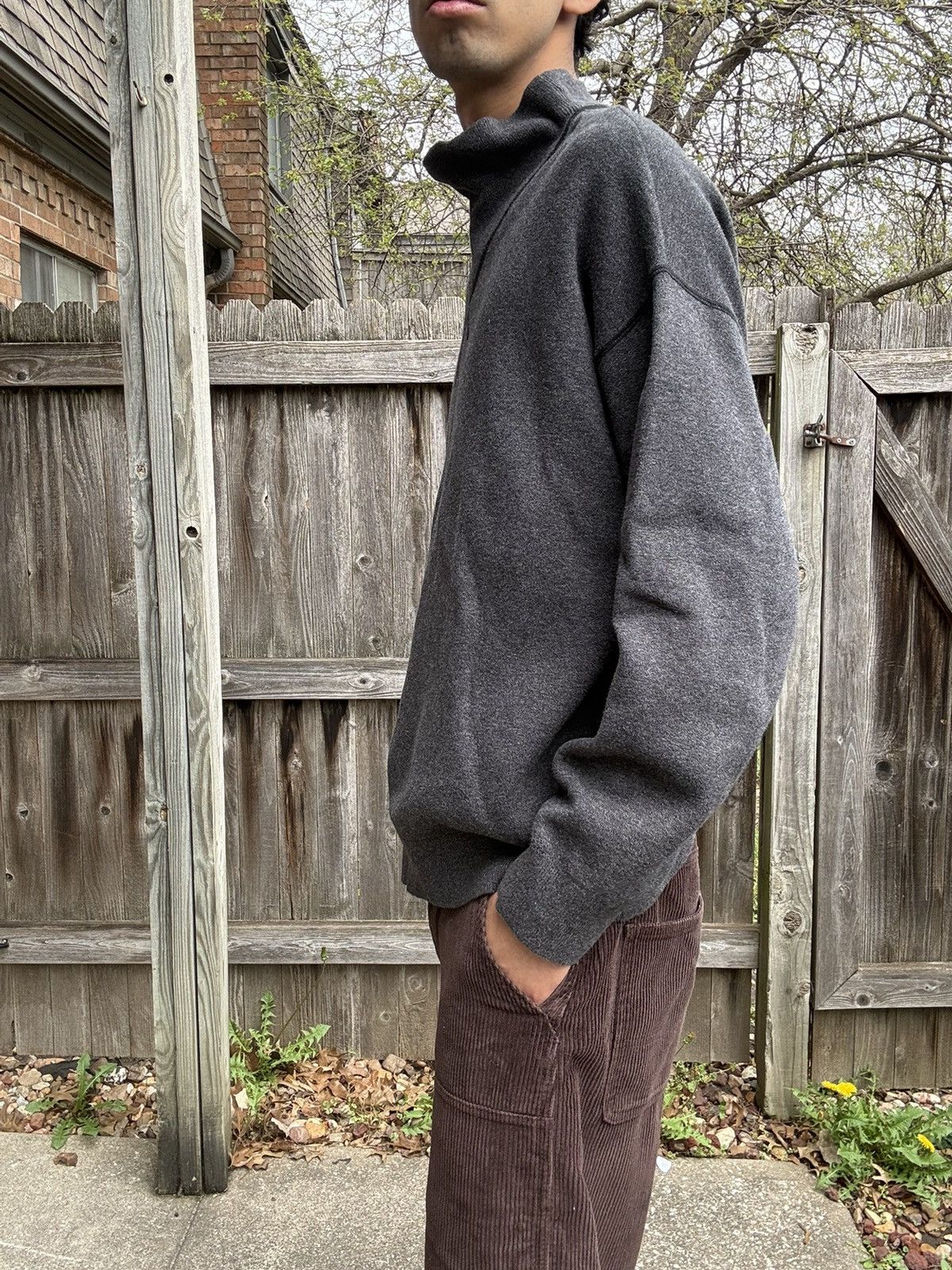 Banana Republic BR Charcoal Grey Mock Neck Sweatshirt Cropped Fit Size US L / EU 52-54 / 3 - 4 Thumbnail