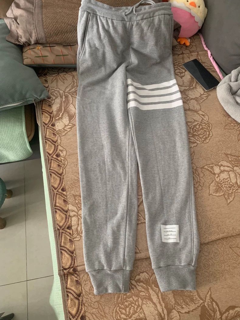 Thom Browne Thom Browne Gray sweatpants Size US 39 - 1 Thumbnail
