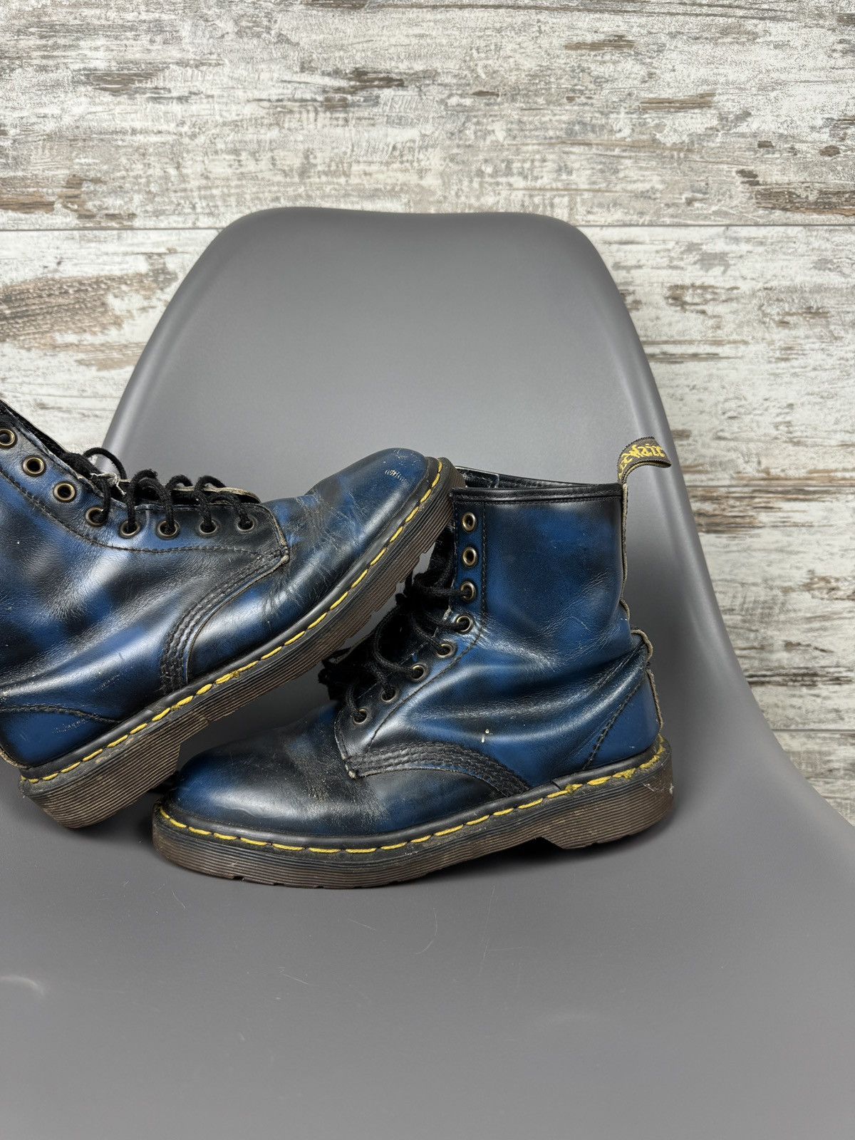 Dr. Martens × Vintage Women’s Vintage Dr.Martens sneakers hi top leather England Size US 7 / IT 37 - 5 Thumbnail