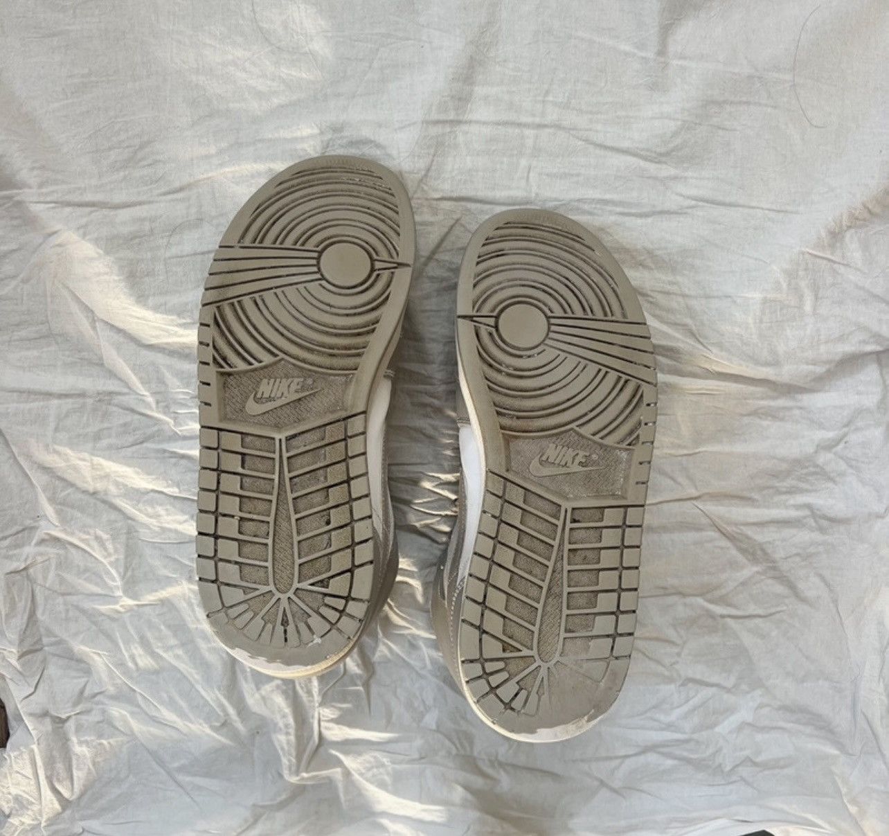Nike × Supreme Air Jorden 1 Mid College Grey Size US 13 / EU 46 - 4 Thumbnail