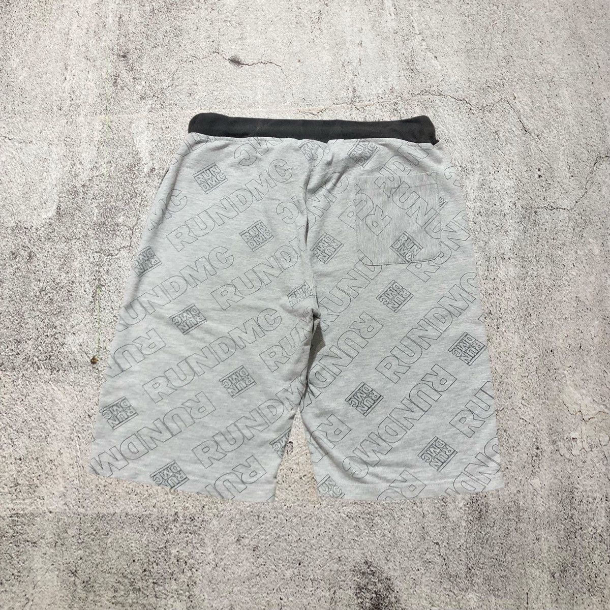 RUN DMC 2000s Run Dmc Fullprint Logo Shortpants Grey Y2k Streetwear Size US 31 - 6 Thumbnail