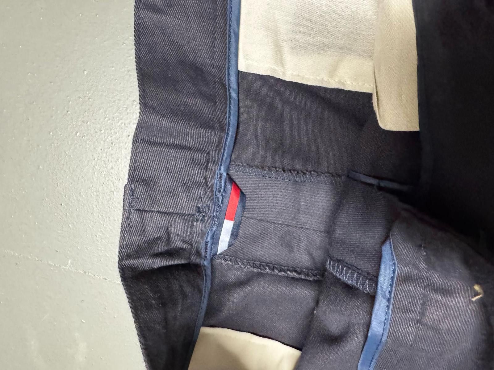 Tommy Hilfiger Tommy Hilfiger Trousers - Navy - Size 36x32 Size US 36 / EU 52 - 4 Thumbnail
