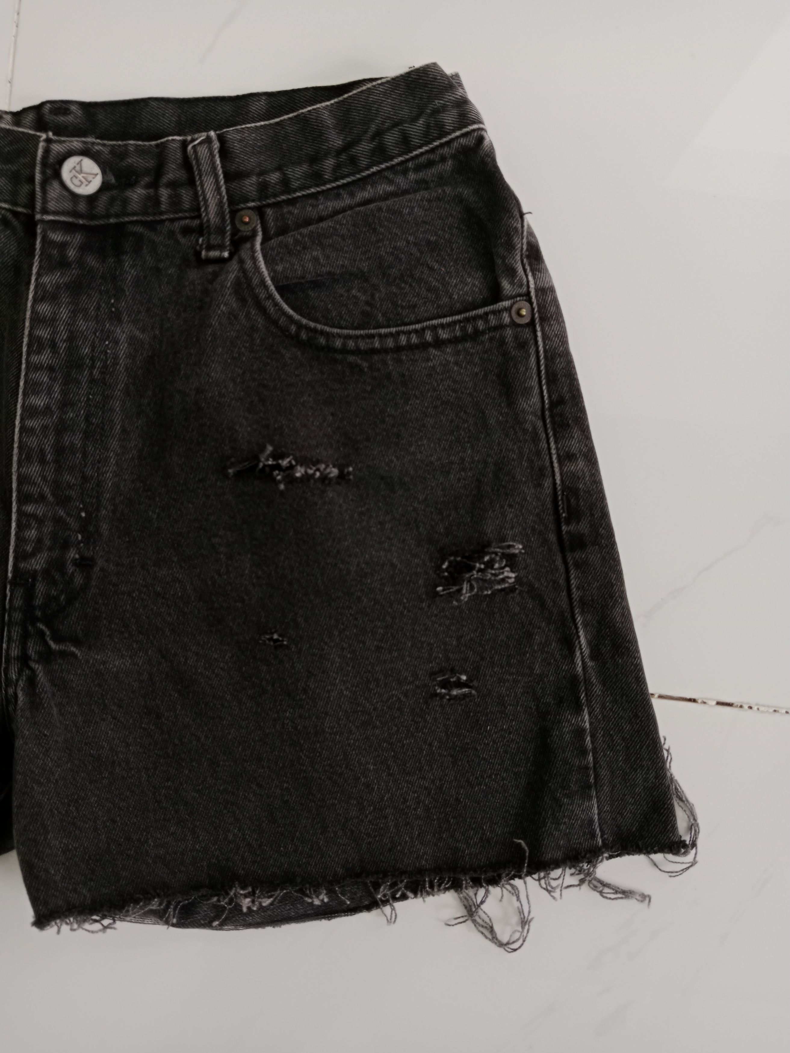 Calvin Klein CALVIN KLEIN Jean's Short Distressed Style Size 28" / US 6 / IT 42 - 5 Thumbnail