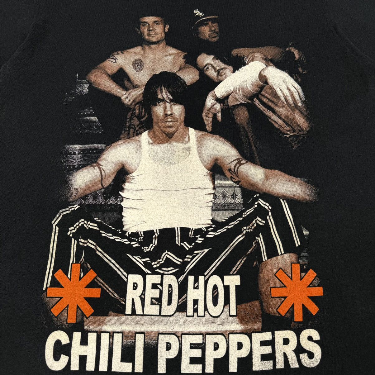 Band Tees Vintage Red Hot Chili Peppers ‘By The Way’ Euro T Shirt Size US M / EU 48-50 / 2 - 4 Thumbnail